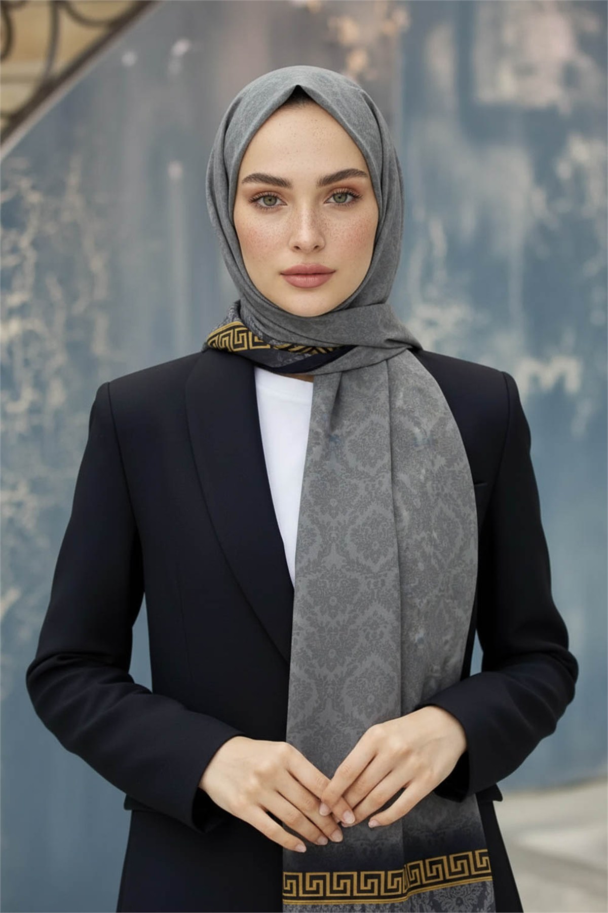 KREP GOLD DETAYLI BAROK DESENLİ GRİ RENKLİ 75X195 KIRIŞMAZ ŞAL