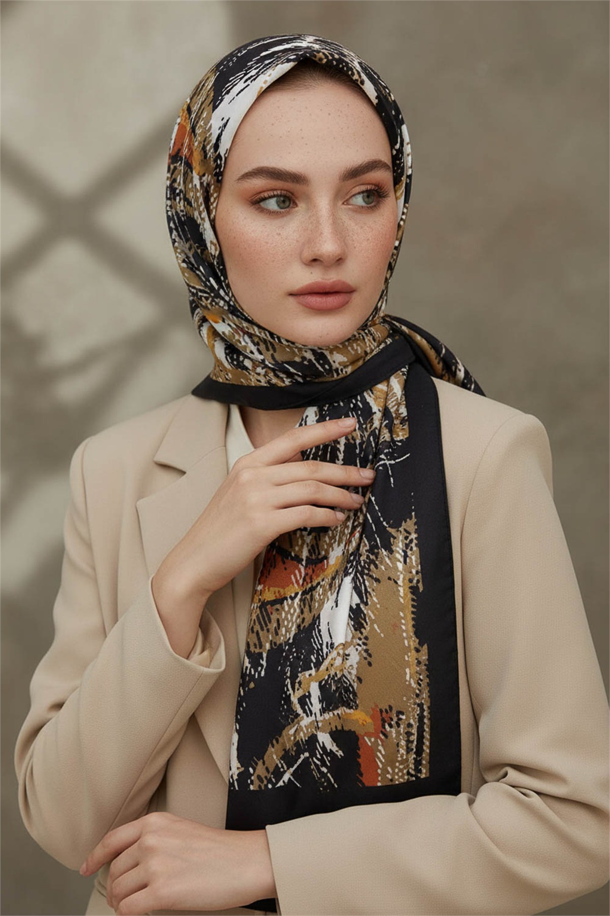 KREP DEGRADELİ ÇİZGİ DESENLİ TABA RENKLİ 75X195 KIRIŞMAZ ŞAL