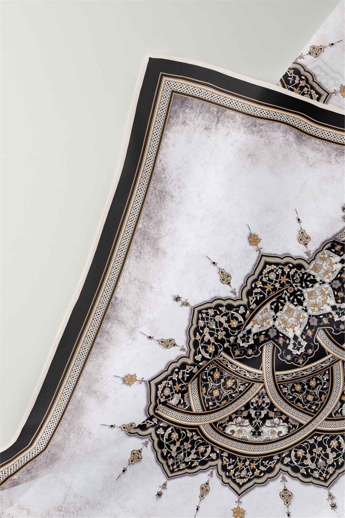 %100 Twill İpek Şal Desenli Siyah - Krem Renkli 90x90 Eşarp Dikim Şekli : El Dikişi