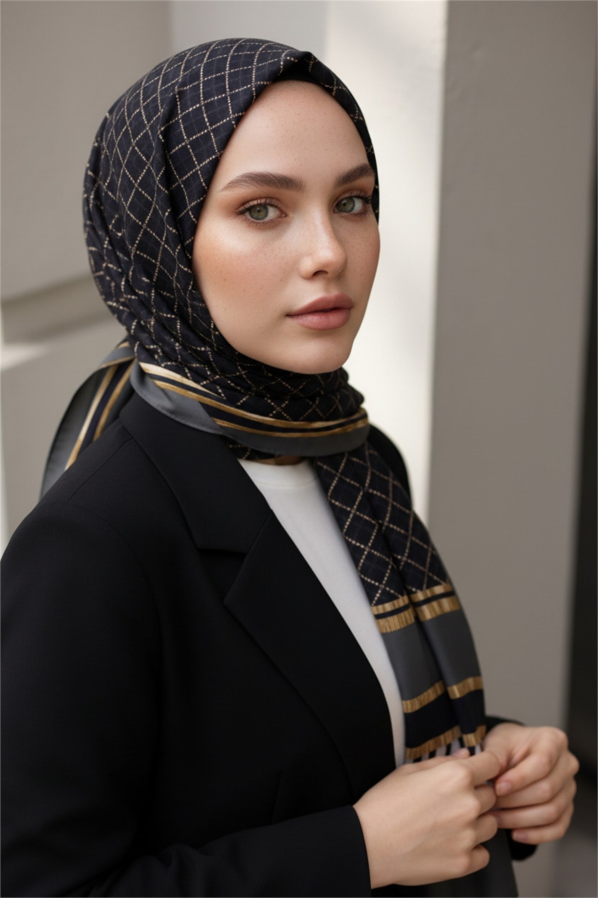KREP ZEBRALI BAKLAVA DESENLİ GRİ RENKLİ 75X195 KIRIŞMAZ ŞAL