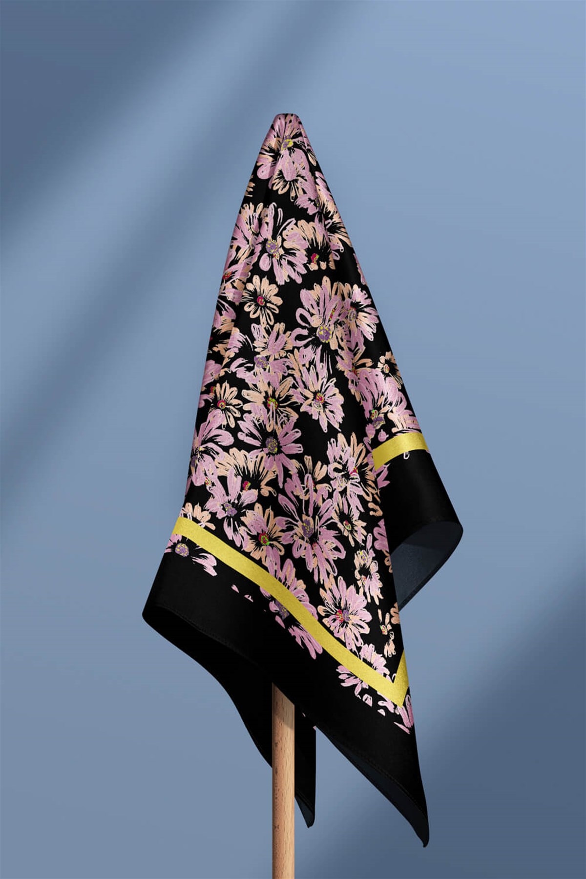 Violla D12 Kadın Pembe Çiçek Desenli 50x50 Bandana