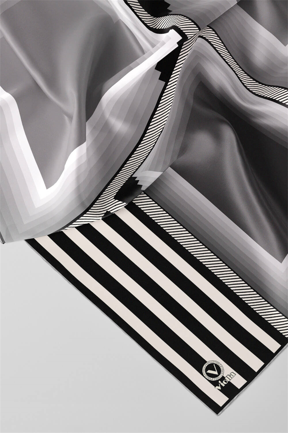 Twill Geometrik Desenli Gri Renkli 90x90 Eşarp (İpek İçermez) Kenar Dikiş Şekli El Dikişli