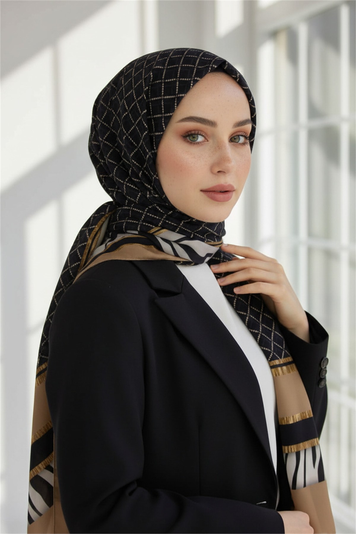 KREP ZEBRALI BAKLAVA DESENLİ SÜTLÜ KAHVE RENKLİ 75X195 KIRIŞMAZ ŞAL