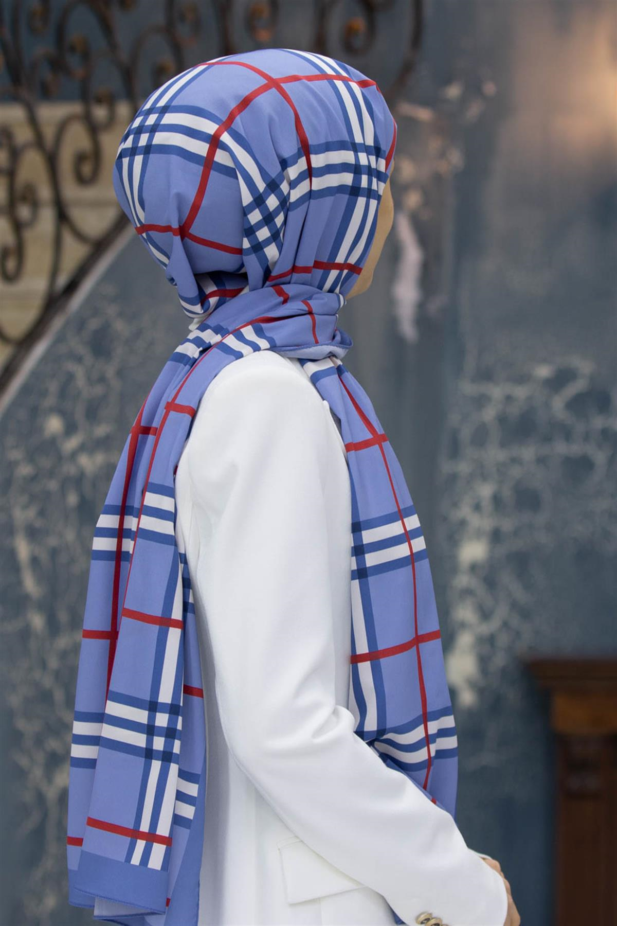 LÜKS MEDİNE İPEĞİ EKOSE DESENLİ BEBE MAVİSİ RENKLİ 75X195 KIRIŞMAZ ŞAL MOSS KREP DİKİŞ TİPİ İTALYAN DİKİŞLİ