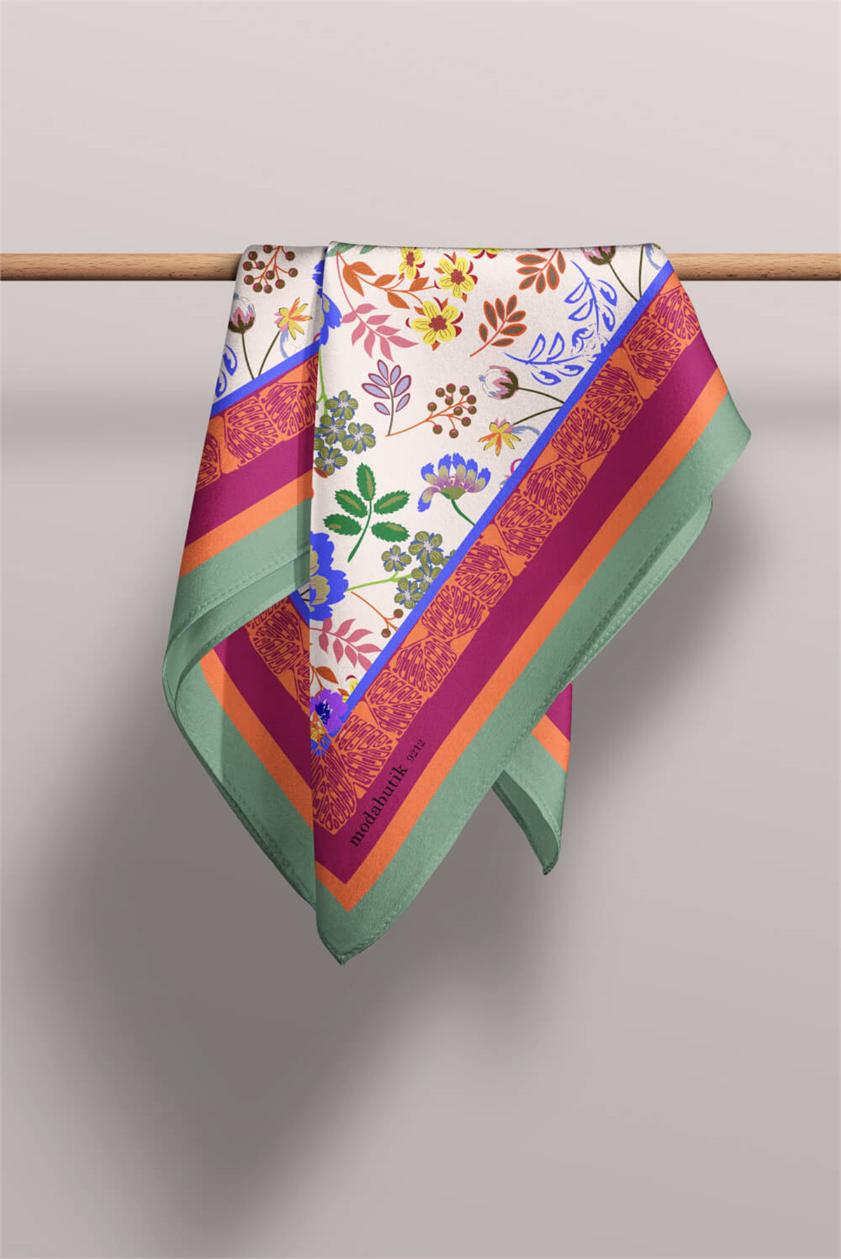 F118 KADIN DESENLİ BANDANA