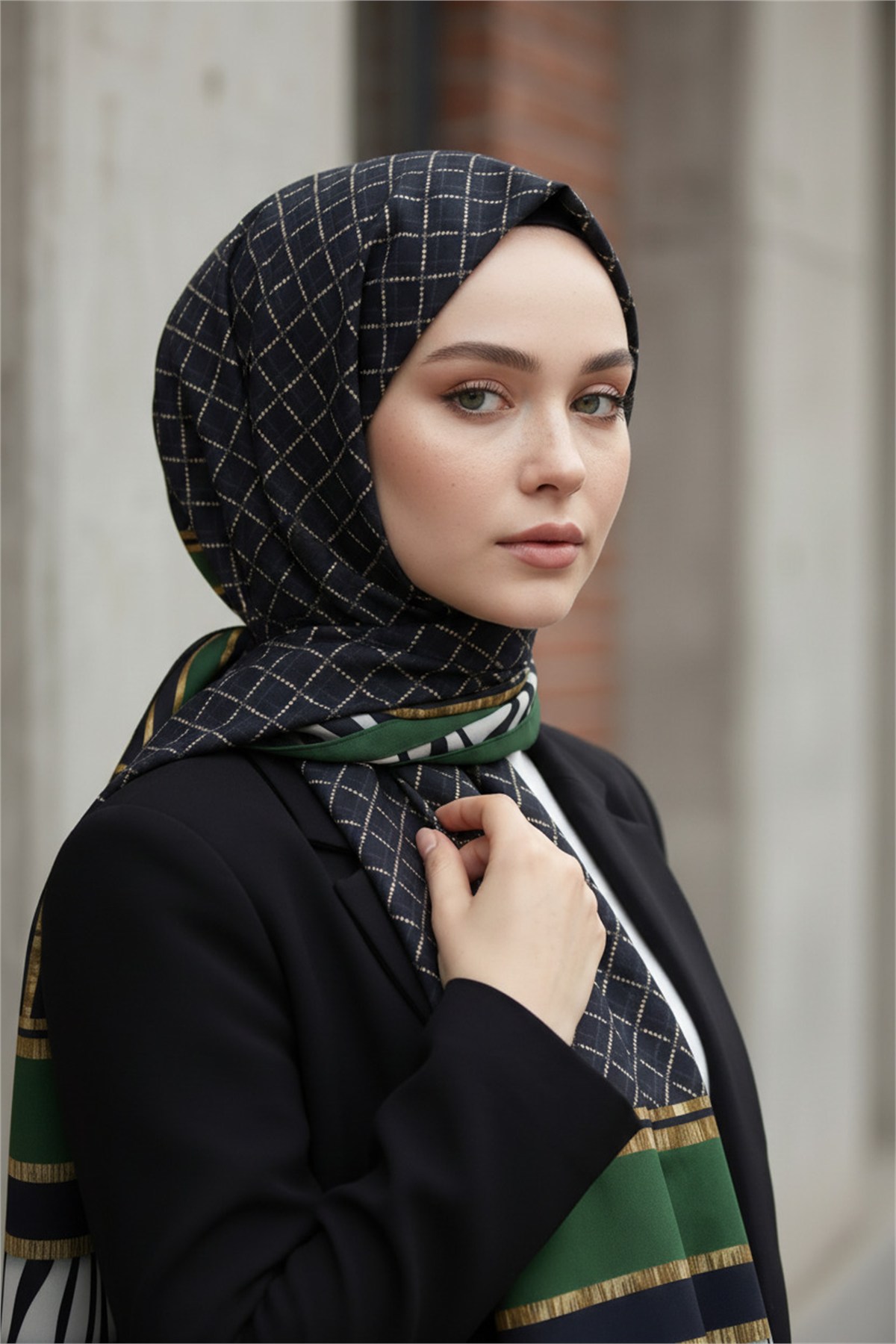 KREP ZEBRALI BAKLAVA DESENLİ ZÜMRÜT YEŞİLİ RENKLİ 75X195 KIRIŞMAZ ŞAL