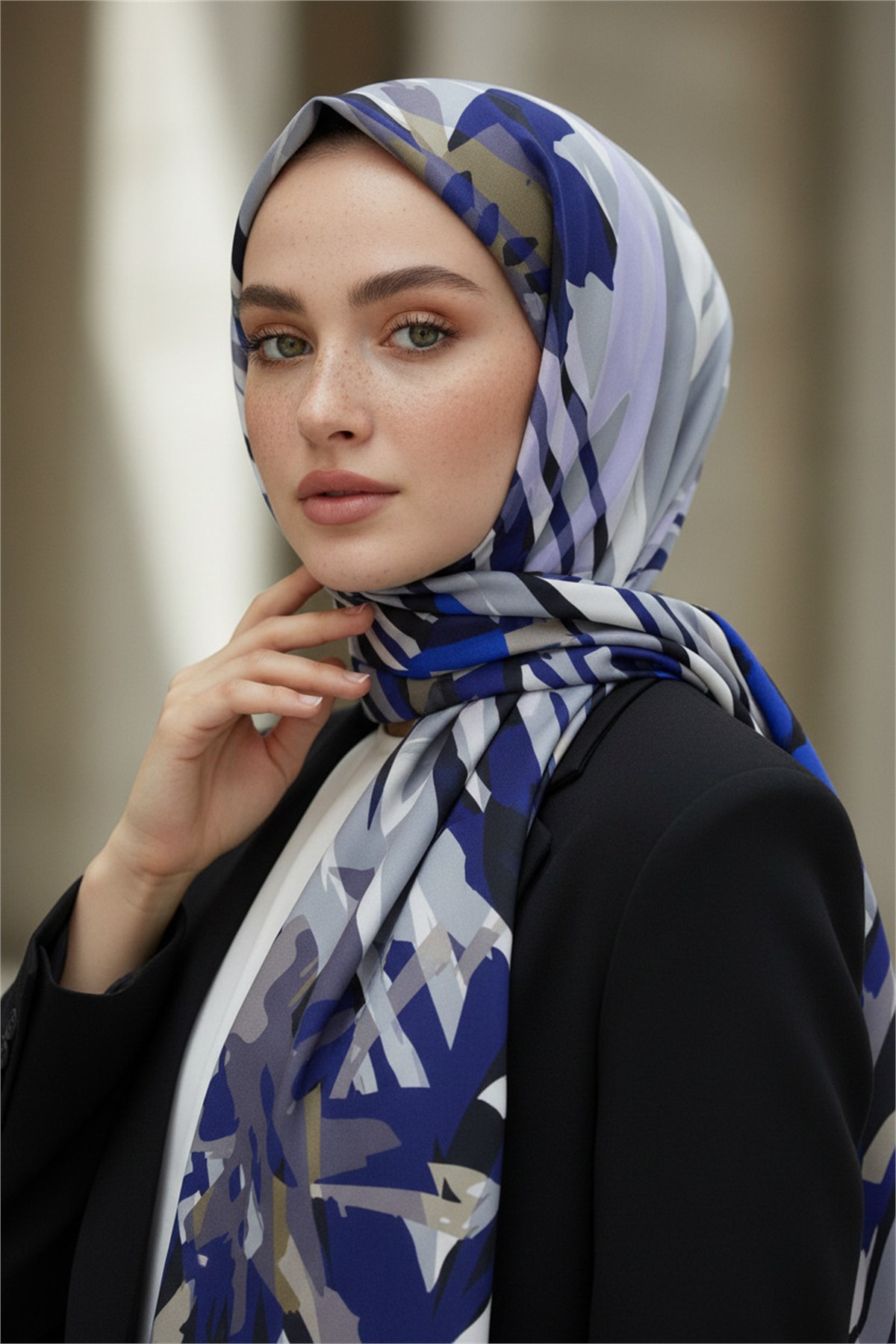 KREP ZEBRA VE ÇİÇEK DESENLİ SAKS RENKLİ 75X195 KIRIŞMAZ ŞAL