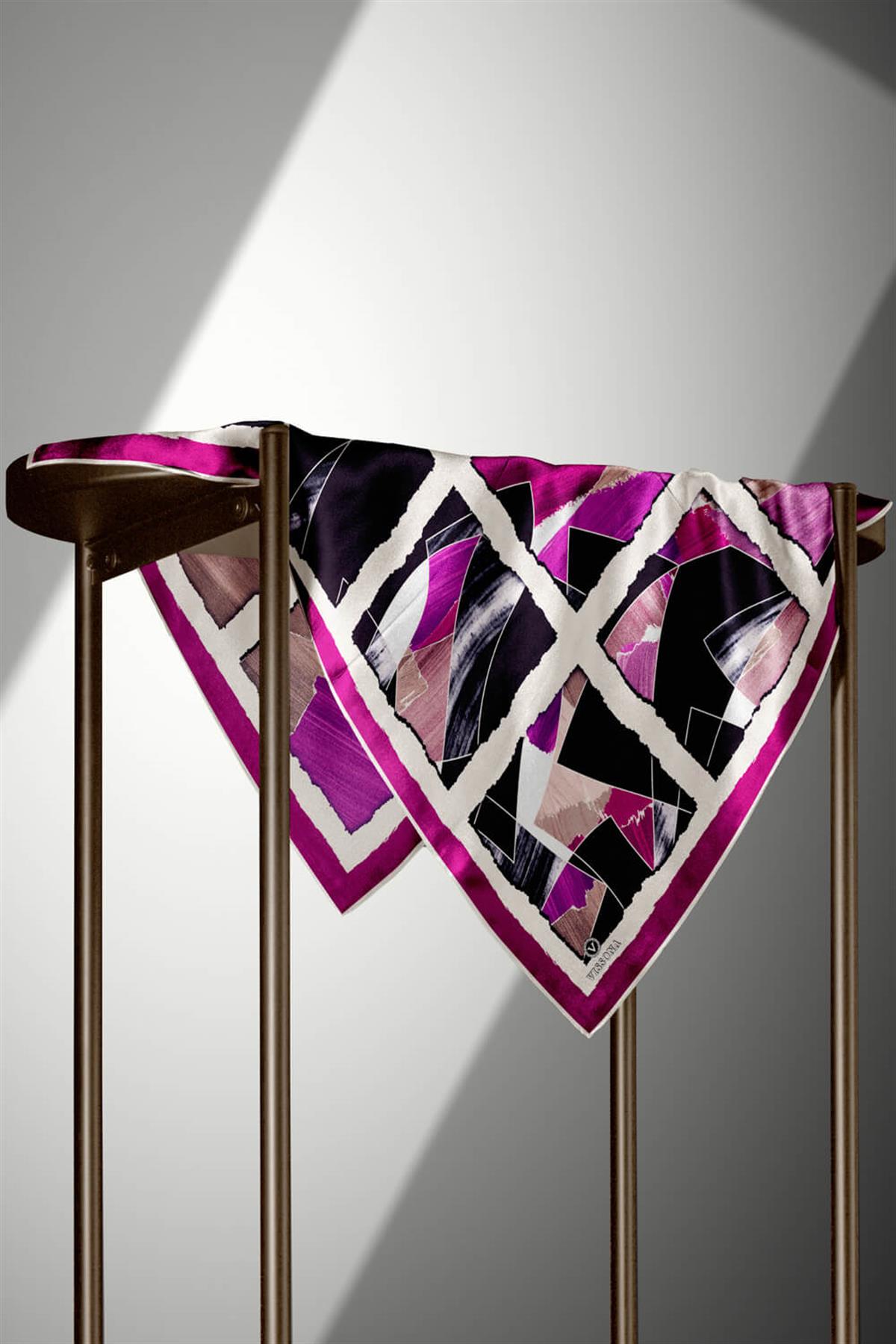 %100 Twill İpek Geometrik Desenli Mürdüm - Somon Renkli 90x90 Eşarp Dikim Şekli : El Dikişi