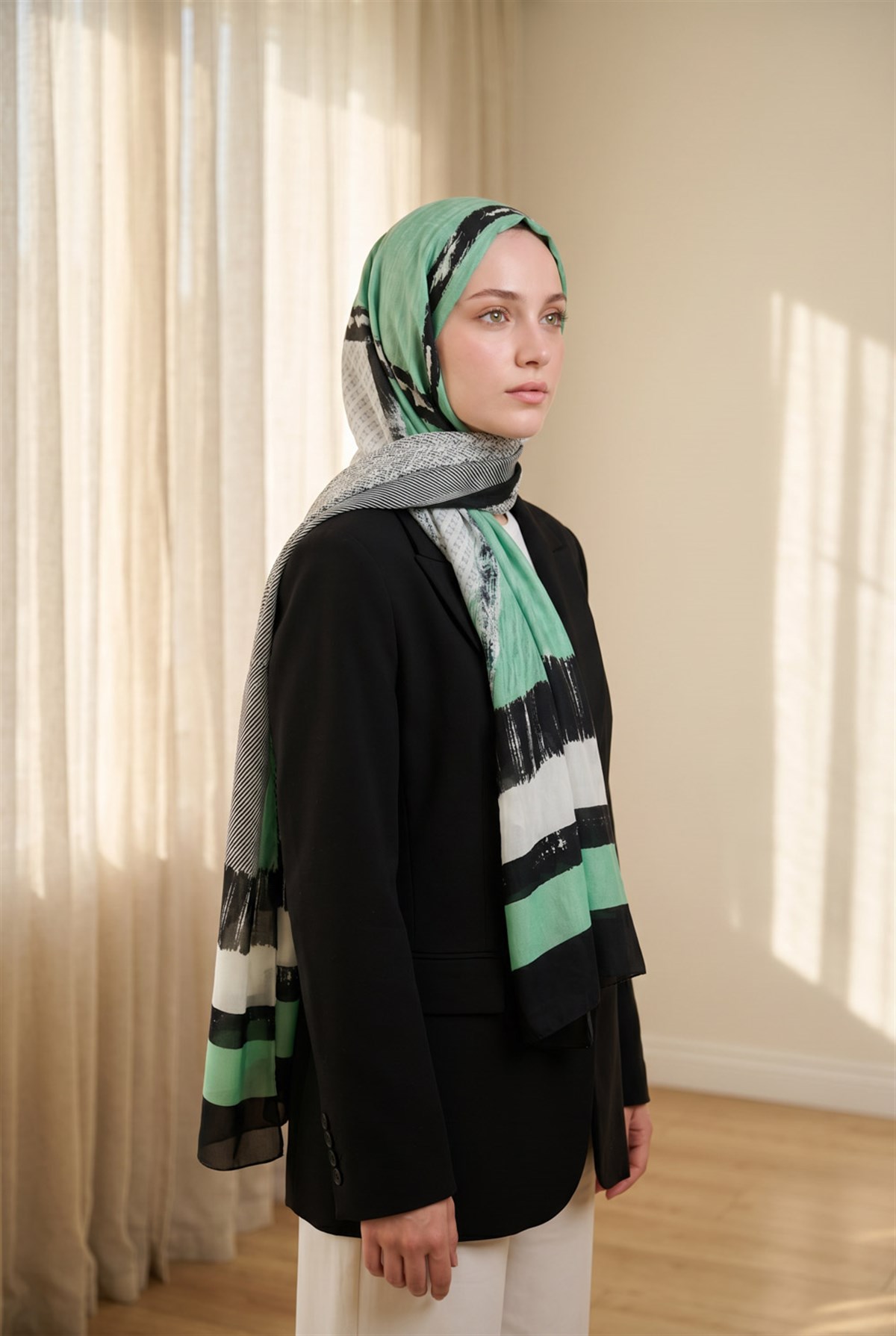 %100 Saf İpek Şal İnce Saten Vual Dokuma Patchwork Desenli Siyah - Mint Yeşili Renkli 90x210 Şal