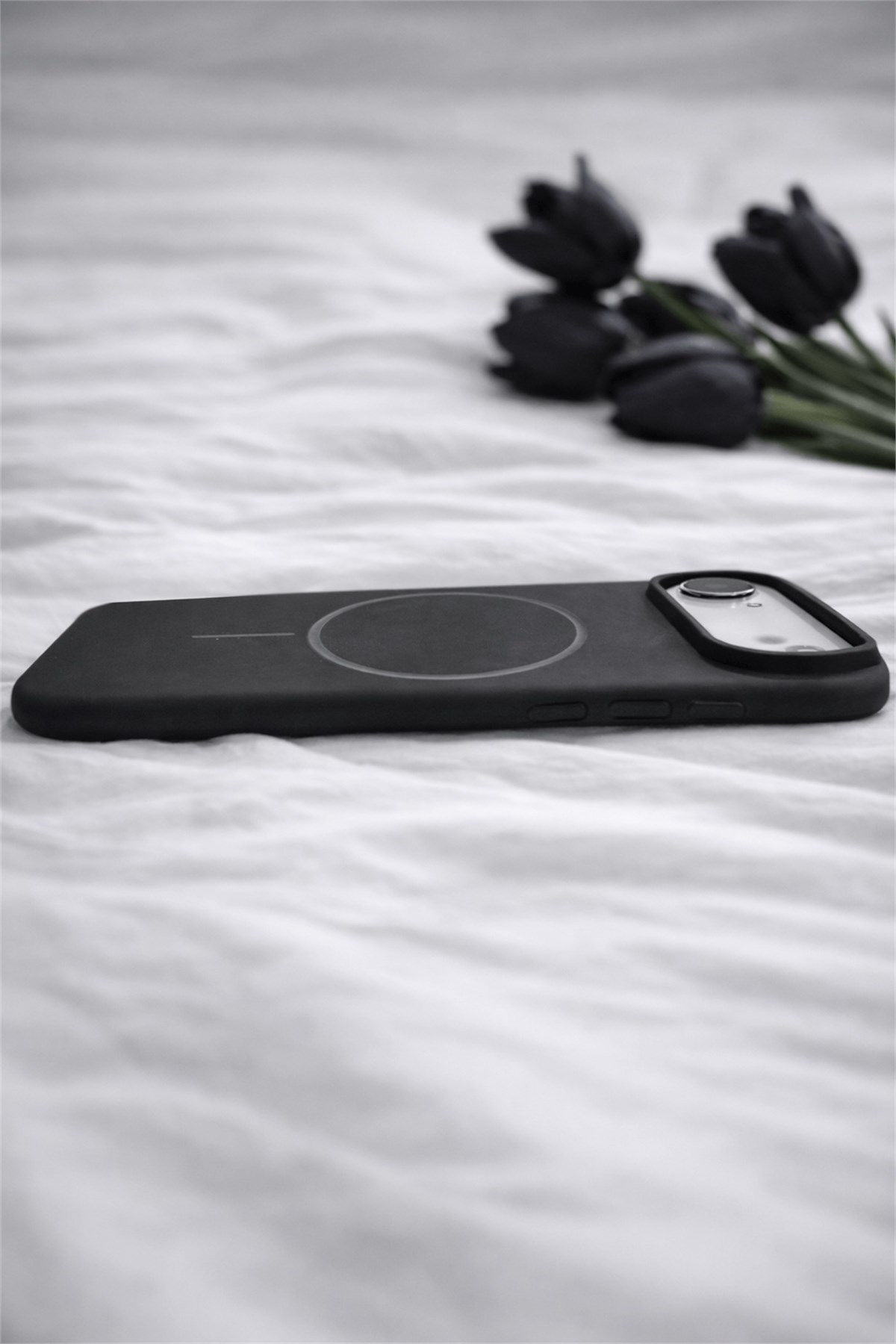 iPhone Air Uyumlu İçi Kadife Magsafe Wireless Şarj Özellikli Siyah Renkli Telefon Kılıfı