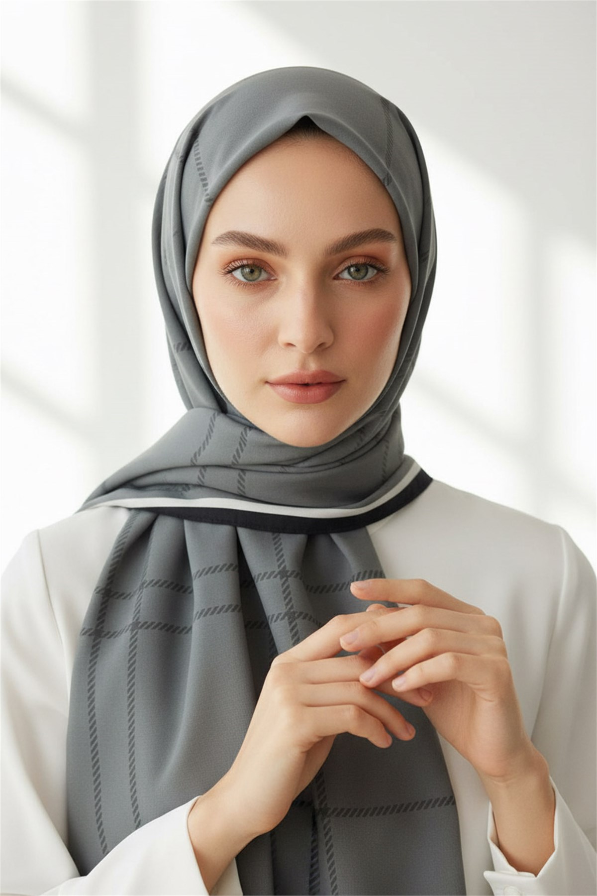 KREP KAZAYAĞI DESENLİ GRİ - SİYAH RENKLİ 75X195 KIRIŞMAZ ŞAL