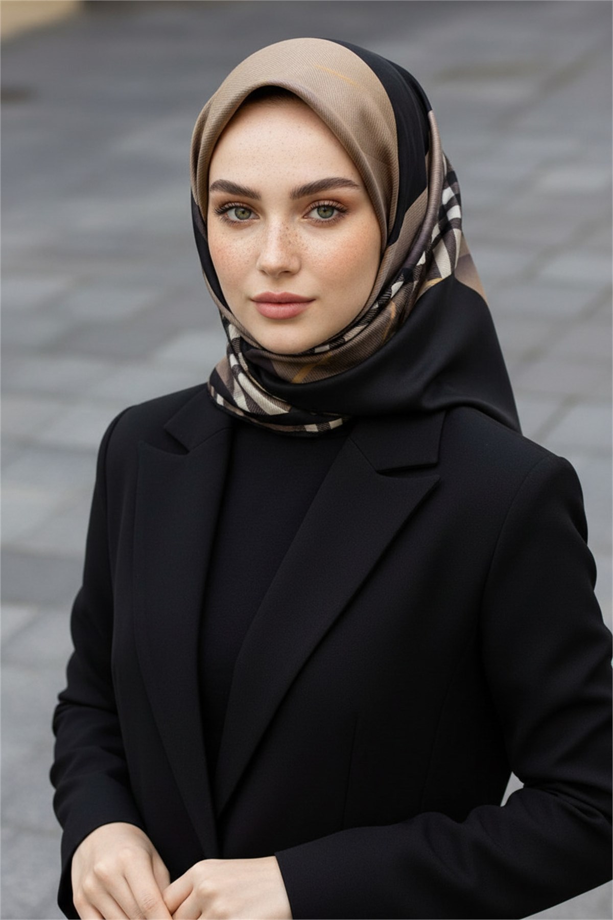 %100 Twill İpek Eşarp 90x90 Bej Siyah Ekose Desenli El Dikişli Kadın Eşarp
