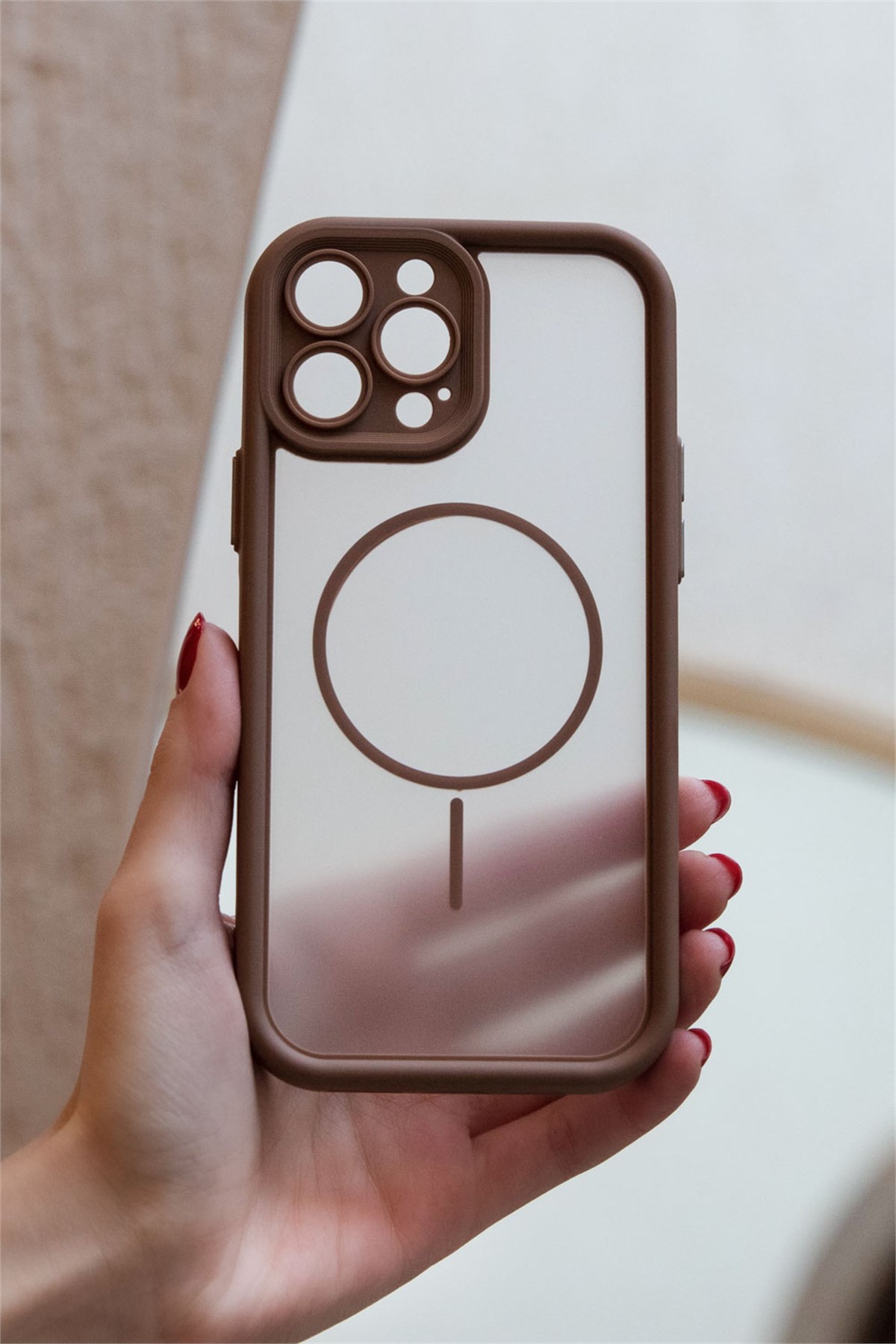 iPhone 13 Pro Max Kılıf – Kamera Korumalı – MagSafe Uyumlu – Haki Renk – Mat Silikon Telefon Kılıfı