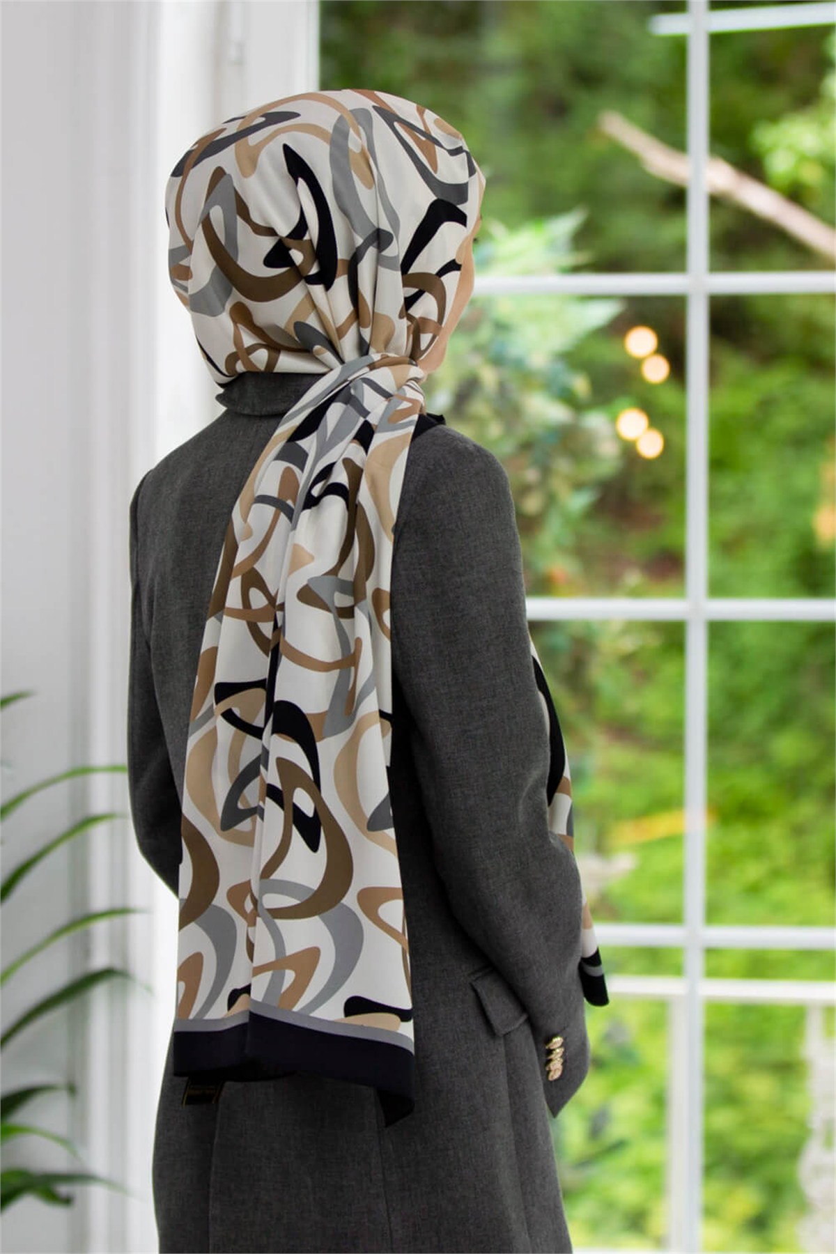 KREP BOOMERANG DESENLİ GRİ RENKLİ 75X195 KIRIŞMAZ ŞAL