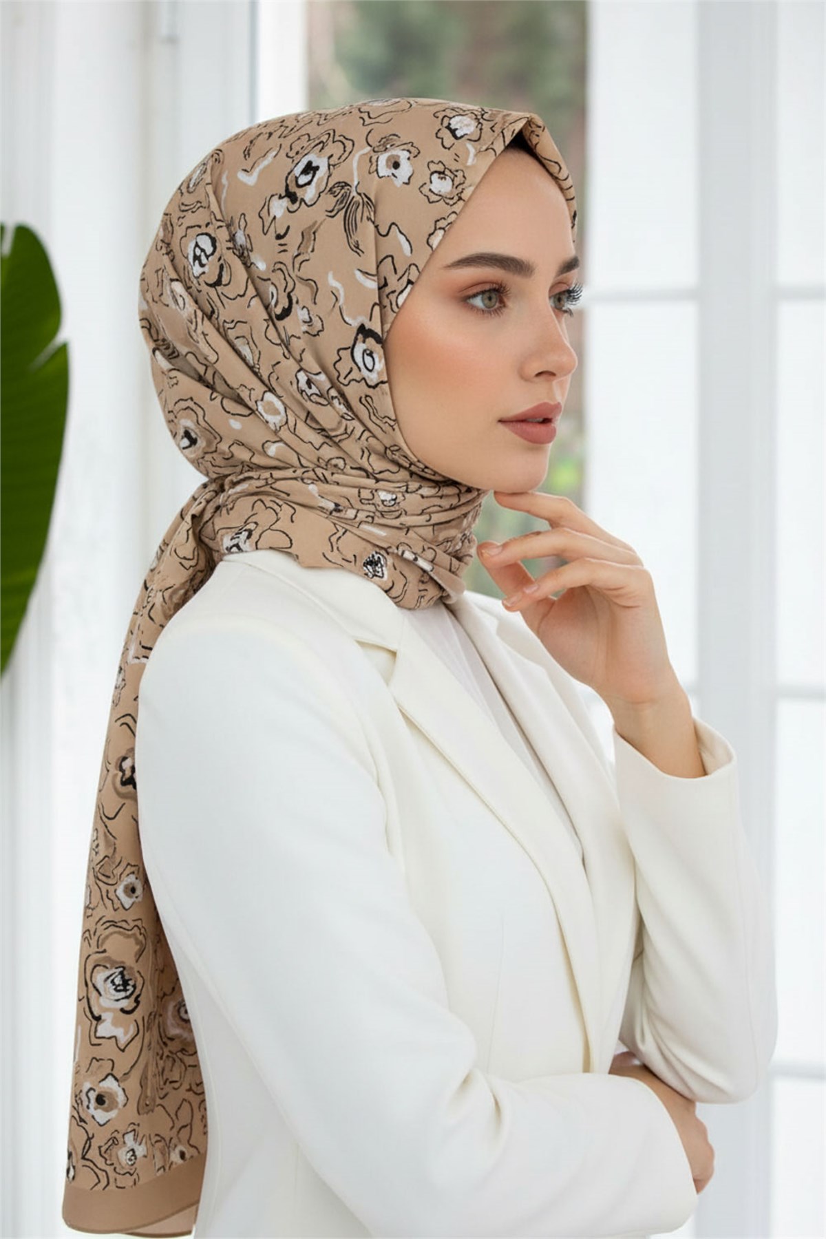 KREP ÇİÇEKLİ BEJ - KREM RENKLİ 75X195 KIRIŞMAZ ŞAL