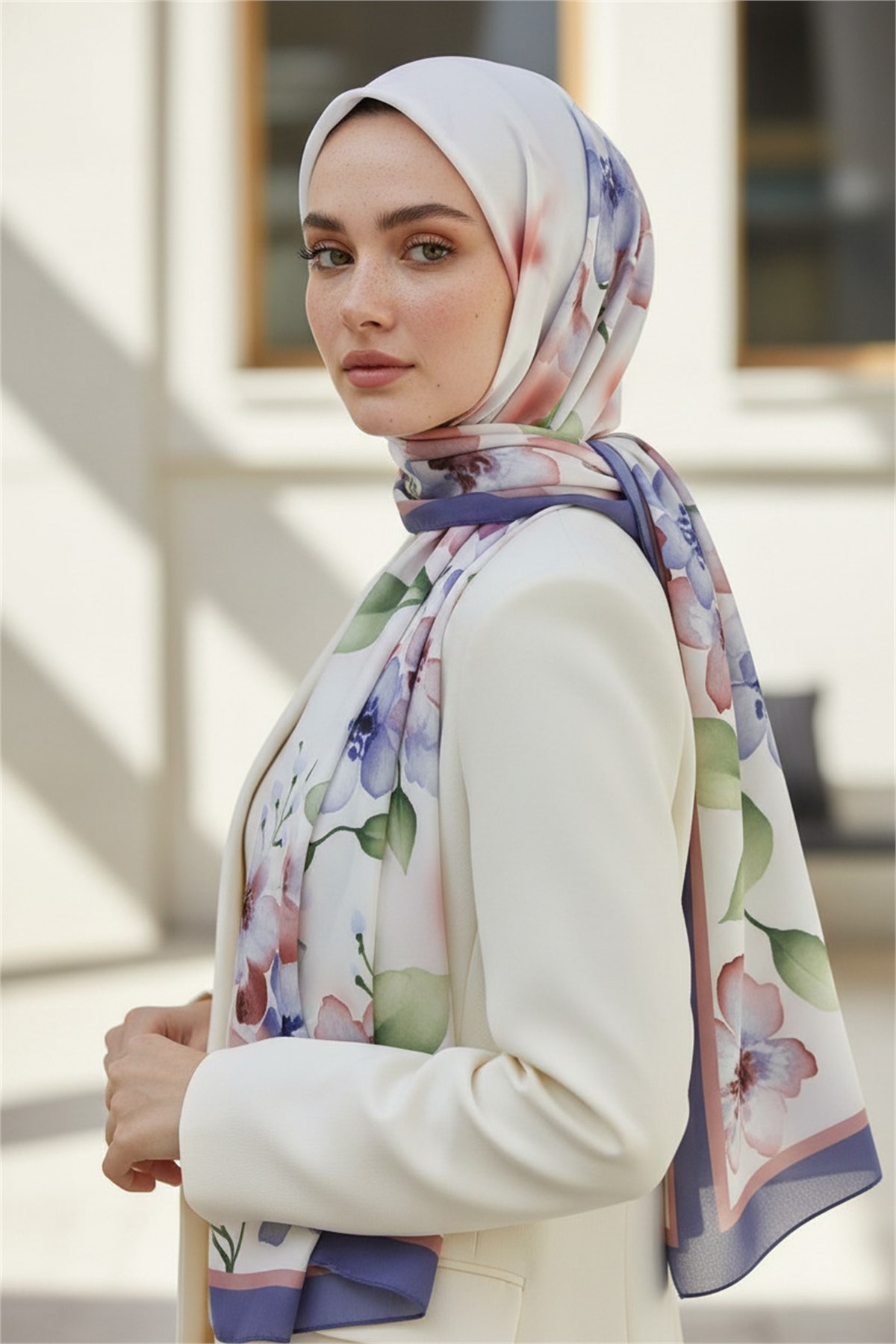 KREP ÇİÇEK DESENLİ İNDİGO RENKLİ 75X195 KIRIŞMAZ ŞAL