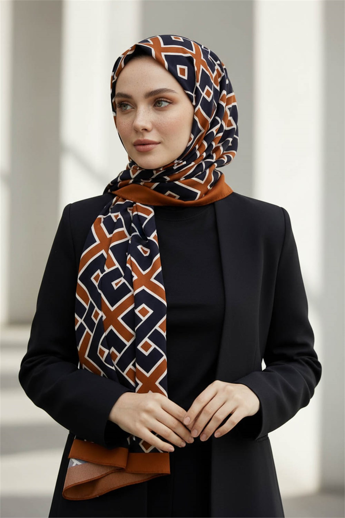 KREP GEOMETRİK DESENLİ TABA RENKLİ 75X195 KIRIŞMAZ ŞAL