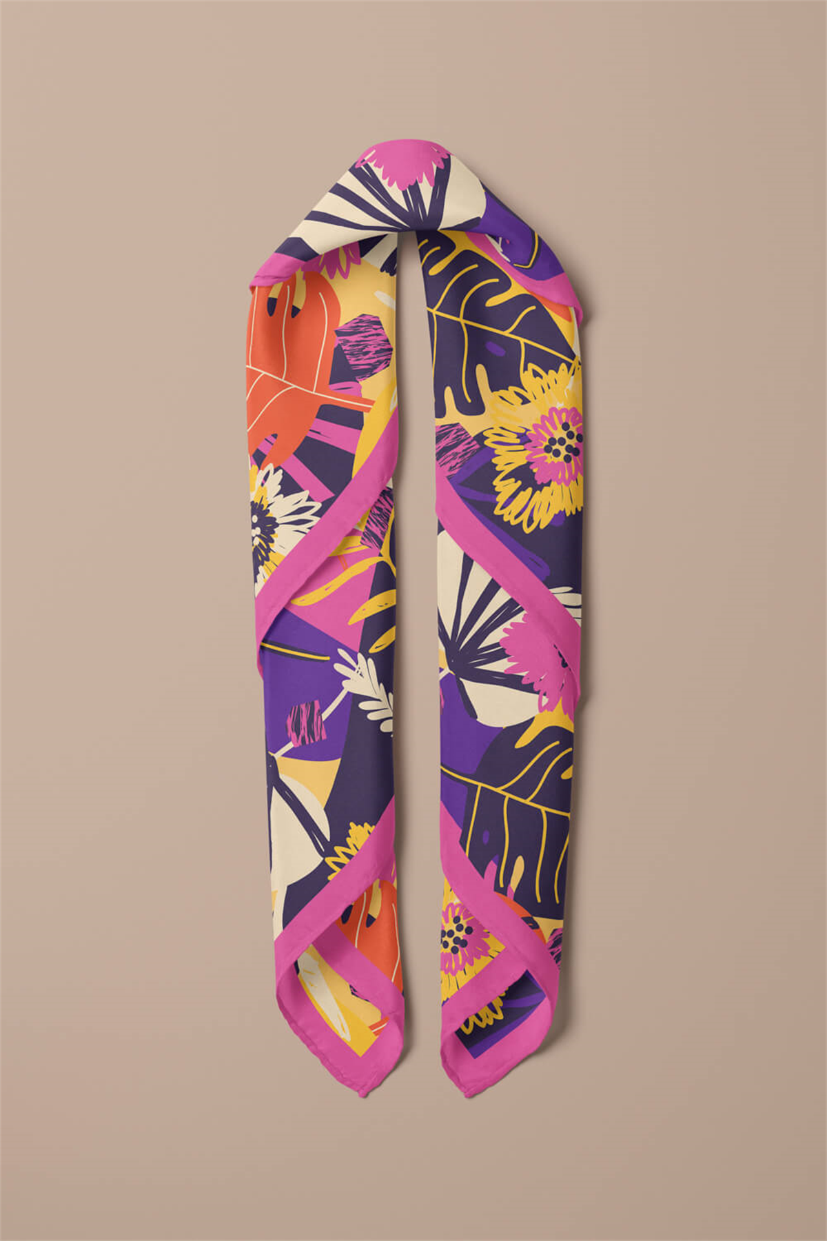 Saten İpek Yaprak Desenli Kadın Bandana