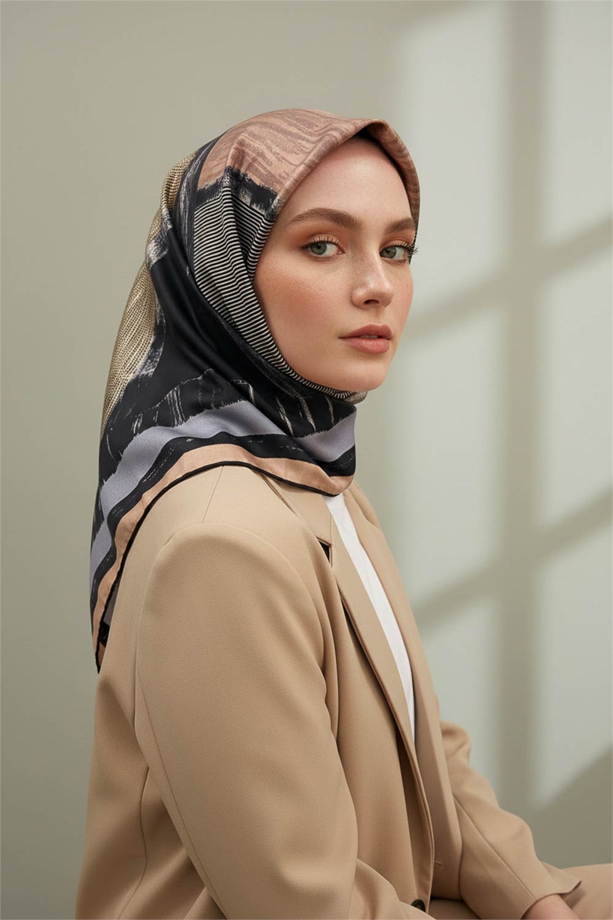 %100 Twill İpek Eşarp 90x90 Somon Bebe Mavisi Geometrik Desenli El Dikişli Kadın Eşarp