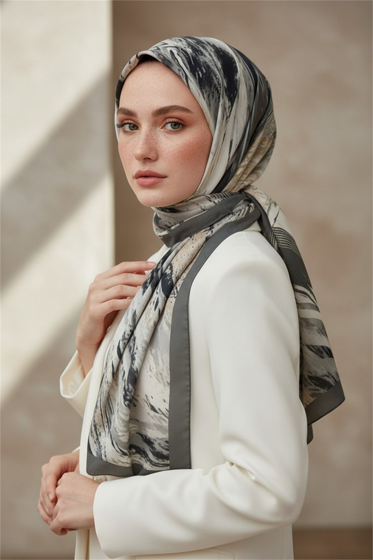 KREP FIRÇA DESENLİ GRİ RENKLİ 75X195 KIRIŞMAZ ŞAL