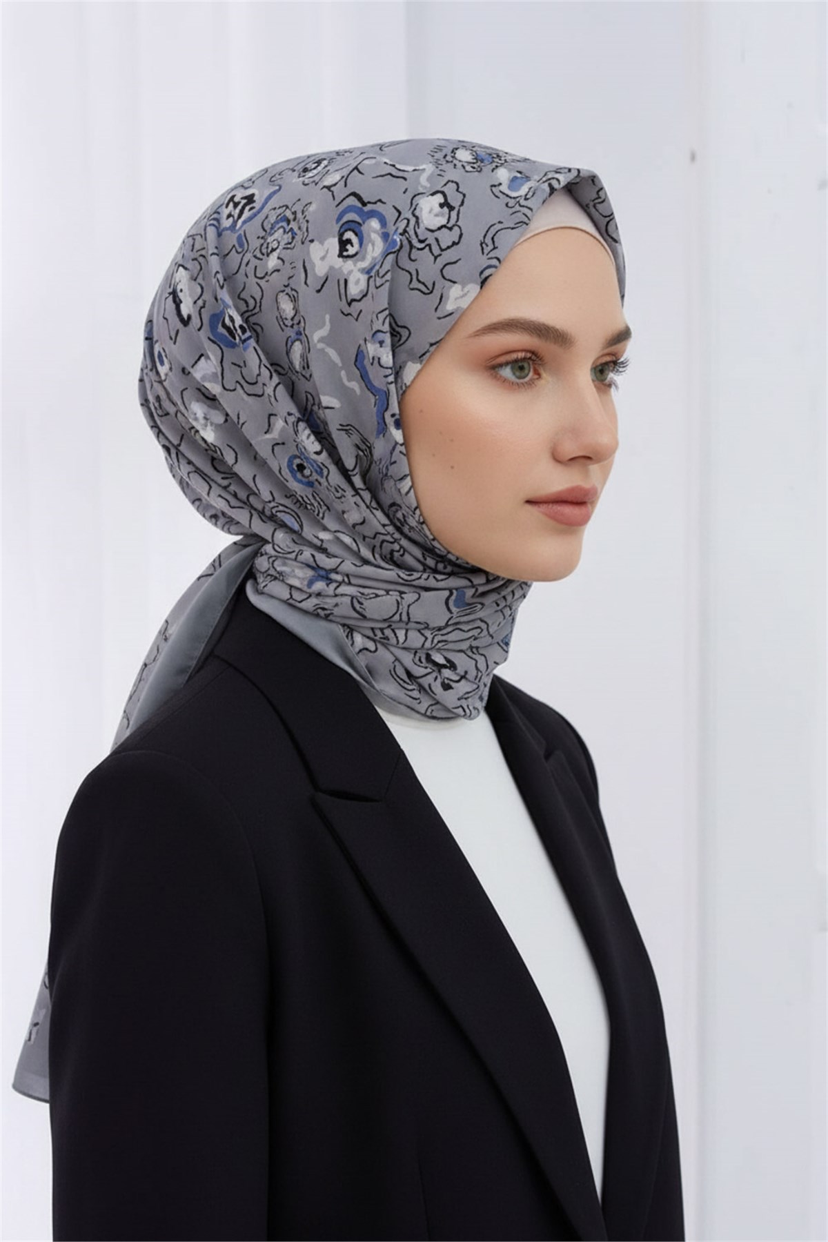 KREP ÇİÇEKLİ KREM - İNDİGO RENKLİ 75X195 KIRIŞMAZ ŞAL