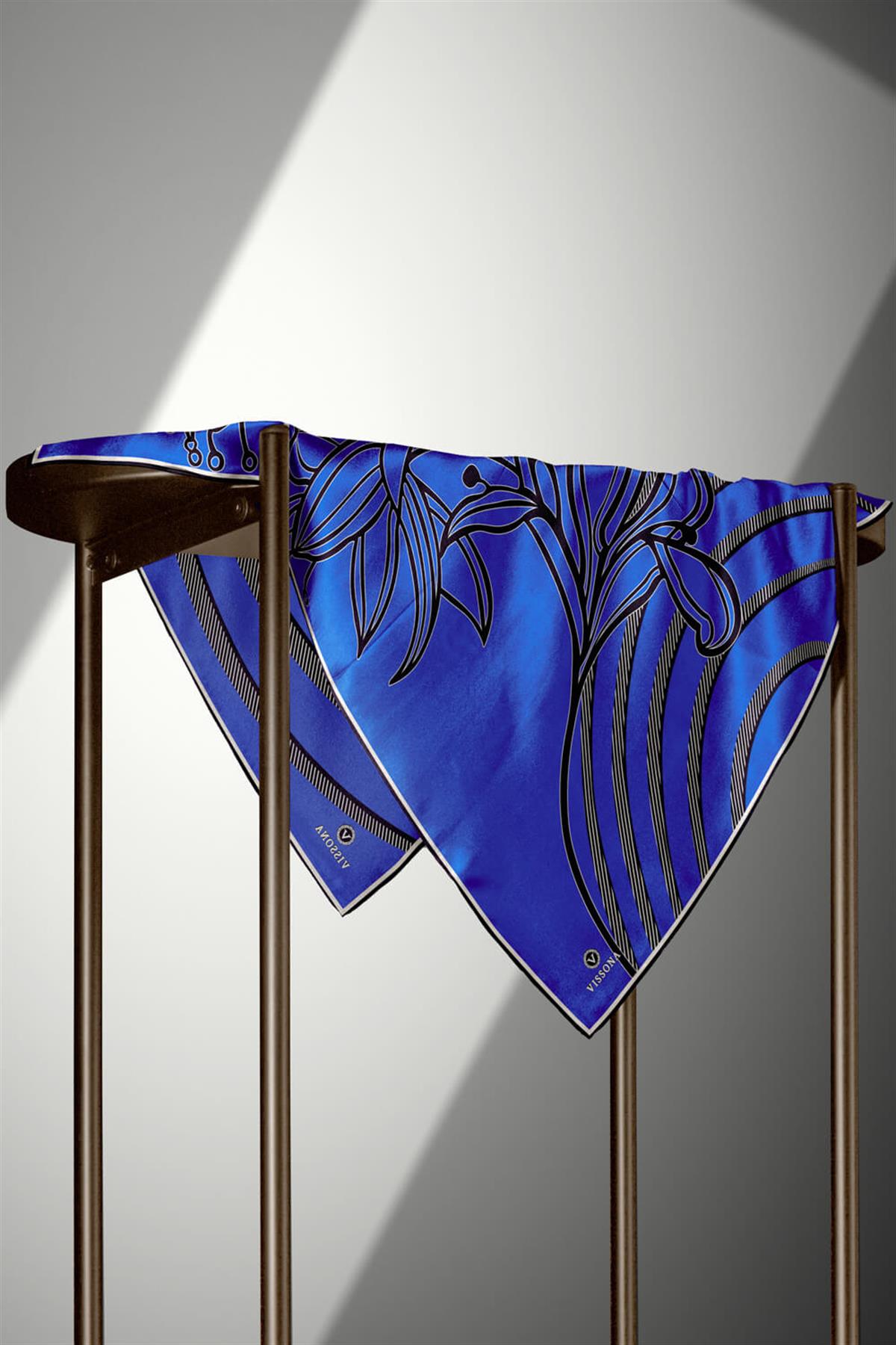 %100 Twill İpek Çizgili Çiçek Desenli Saks - Siyah Renkli 90x90 Eşarp Dikim Şekli : El Dikişi