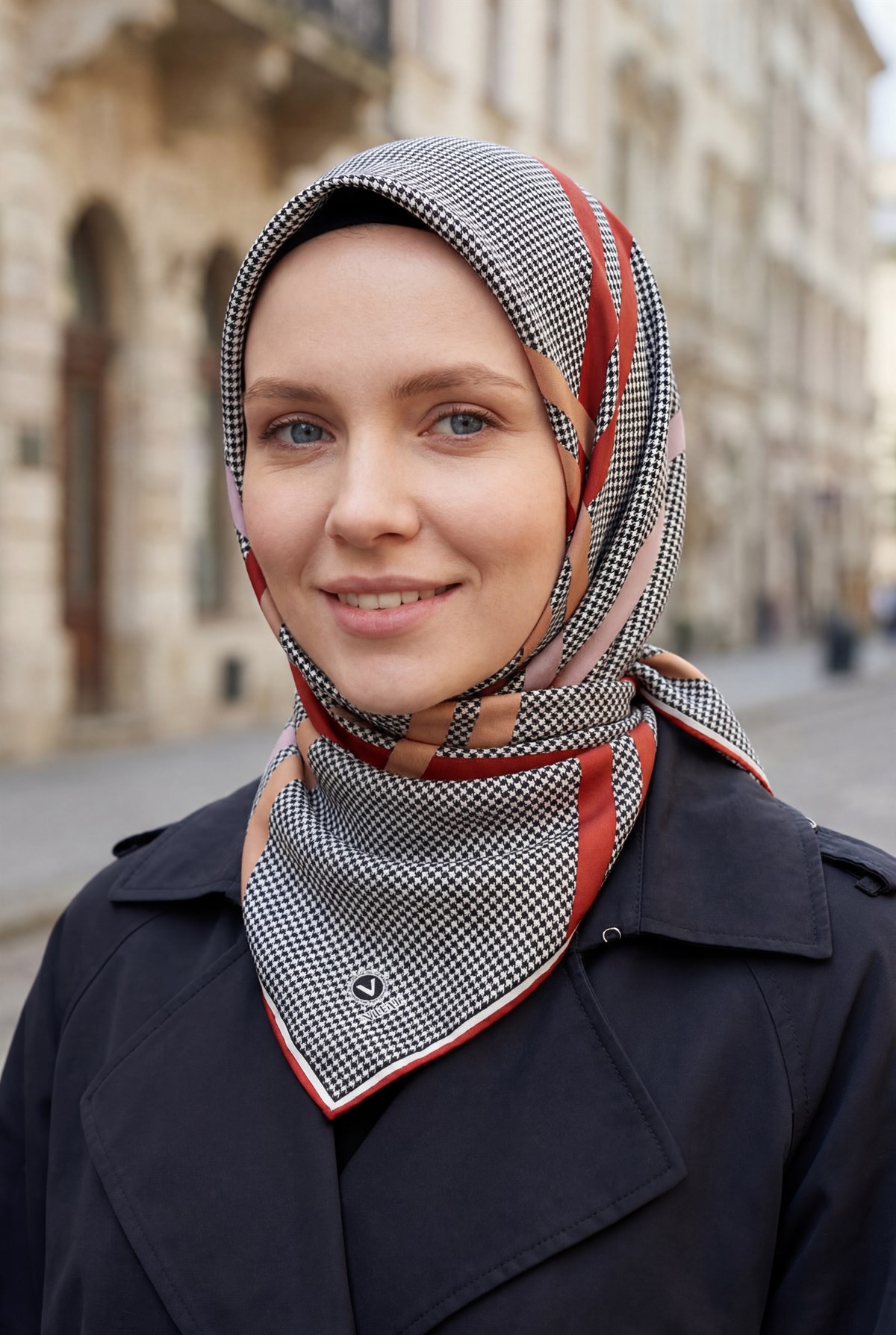 Twill Çizgili Pötikareli Çizgili Desenli Taba - Bej Renkli 90x90 Eşarp (İpek İçermez)