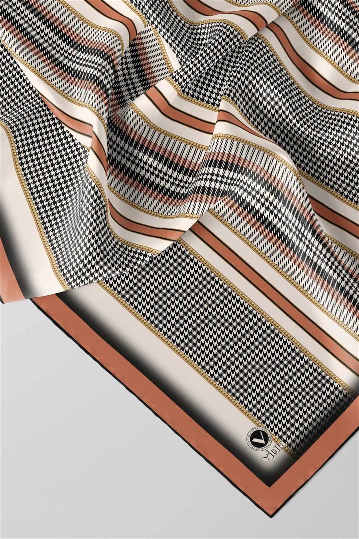 Twill Kazayaklı Şerit Desenli Somon Renkli 90x90 Eşarp (İpek İçermez) Kenar Dikiş Şekli El Dikişli