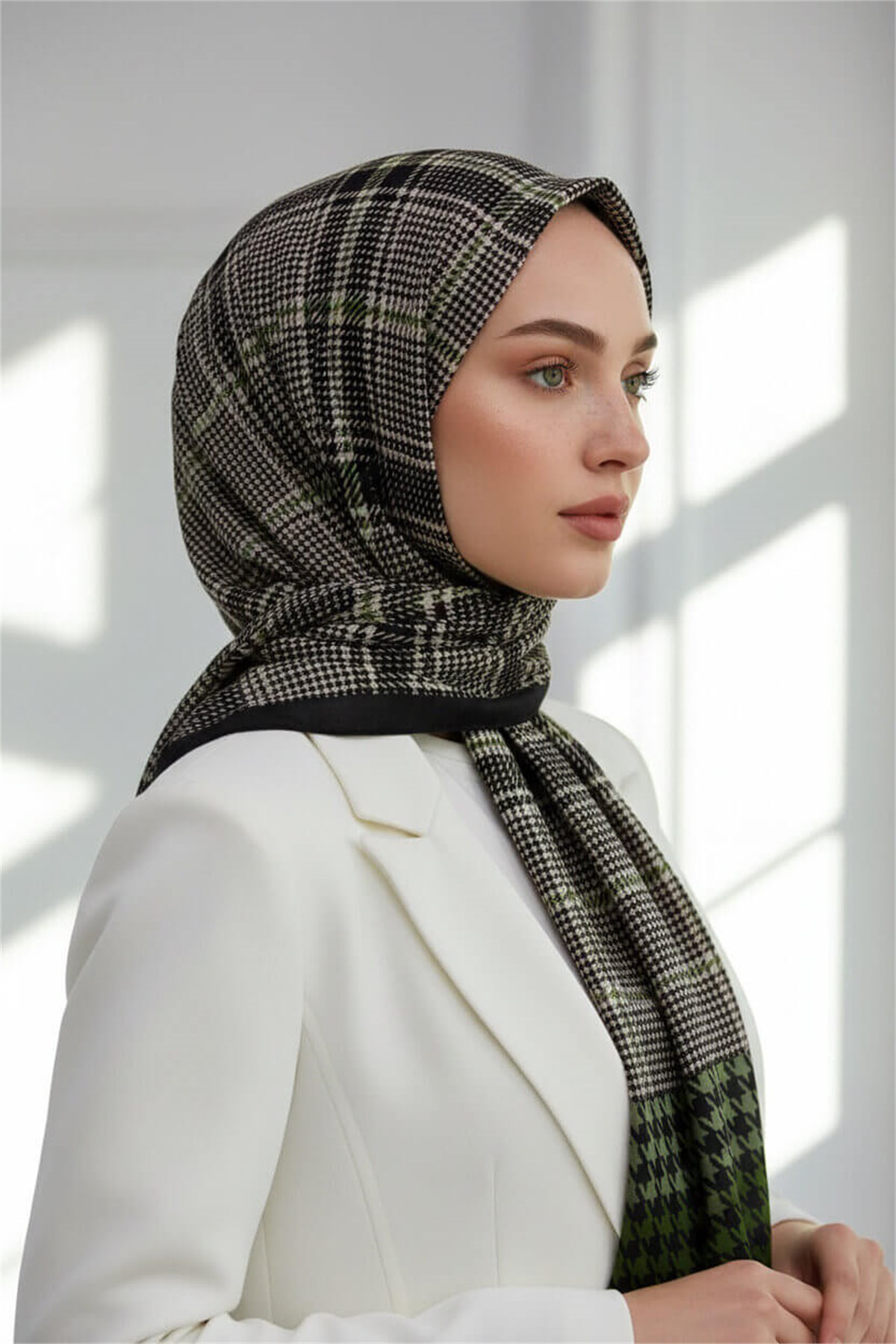 KREP EKOSELİ KAZAYAK DESENLİ ZÜMRÜT YEŞİLİ RENKLİ 75X195 KIRIŞMAZ ŞAL