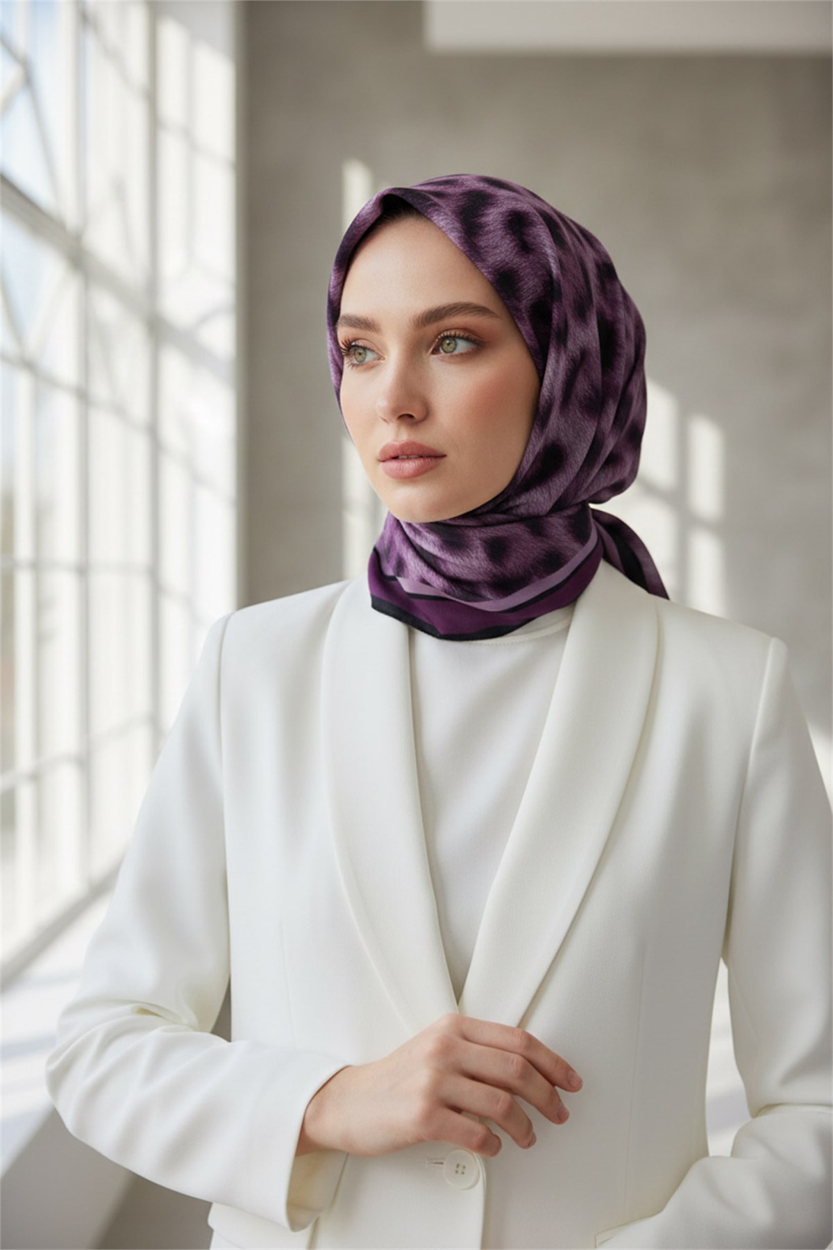 KREP LEOPAR DESENLİ GÜL KURUSU RENKLİ 75X195 KIRIŞMAZ ŞAL