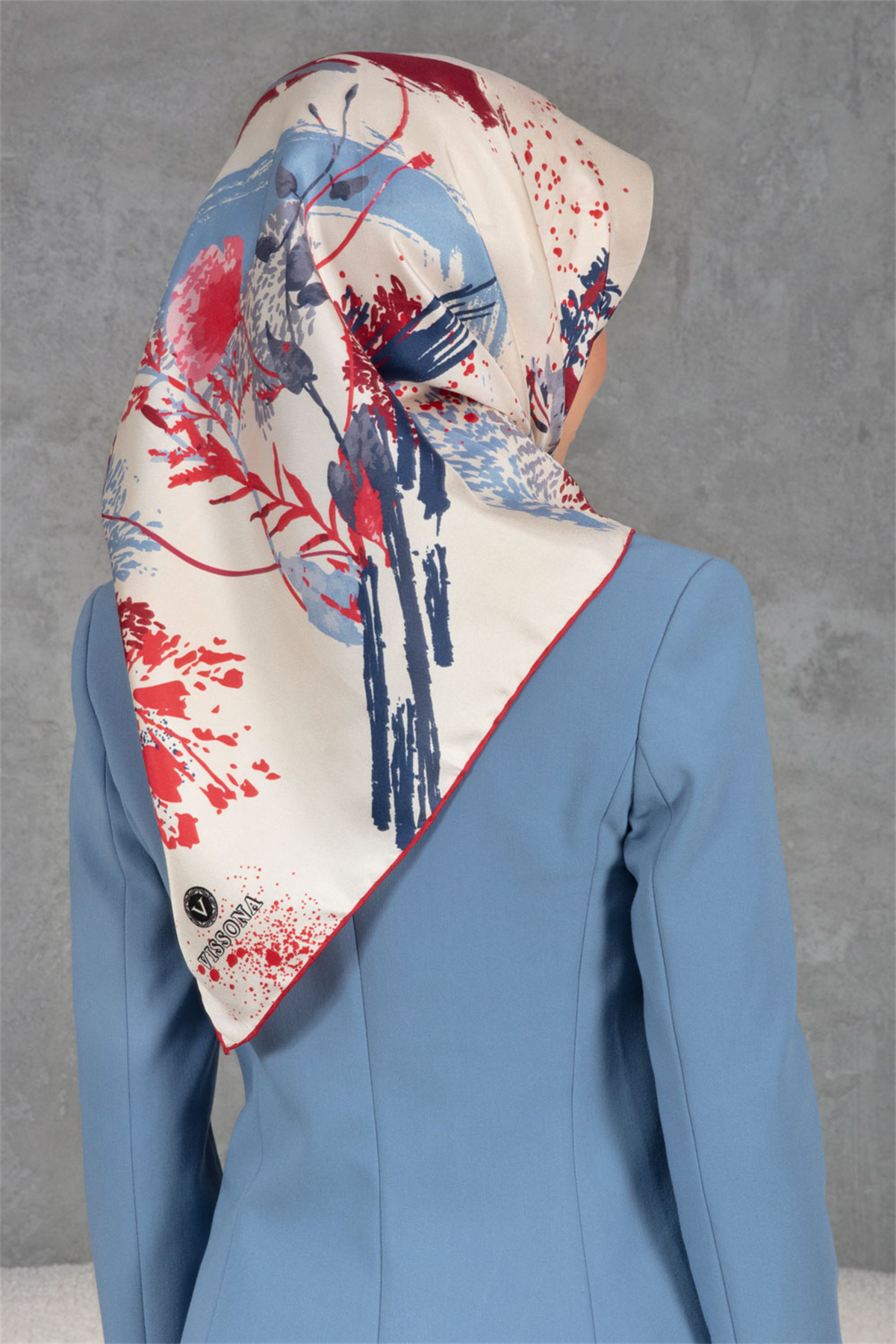 %100 Twill İpek Suluboya Çiçek Desenli Bordo - Lacivert Renkli 90x90 Eşarp Dikim Şekli : El Dikişi