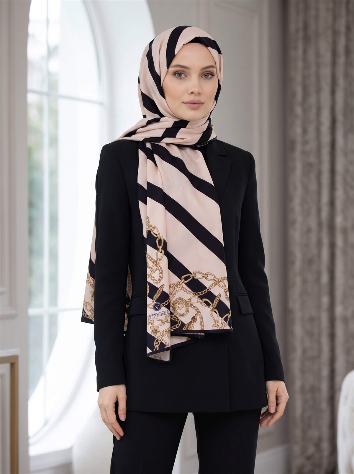 KREP ÇİZGİLİ VE ZİNCİR DESENLİ KREM - SİYAH RENKLİ 75X195 KIRIŞMAZ ŞAL