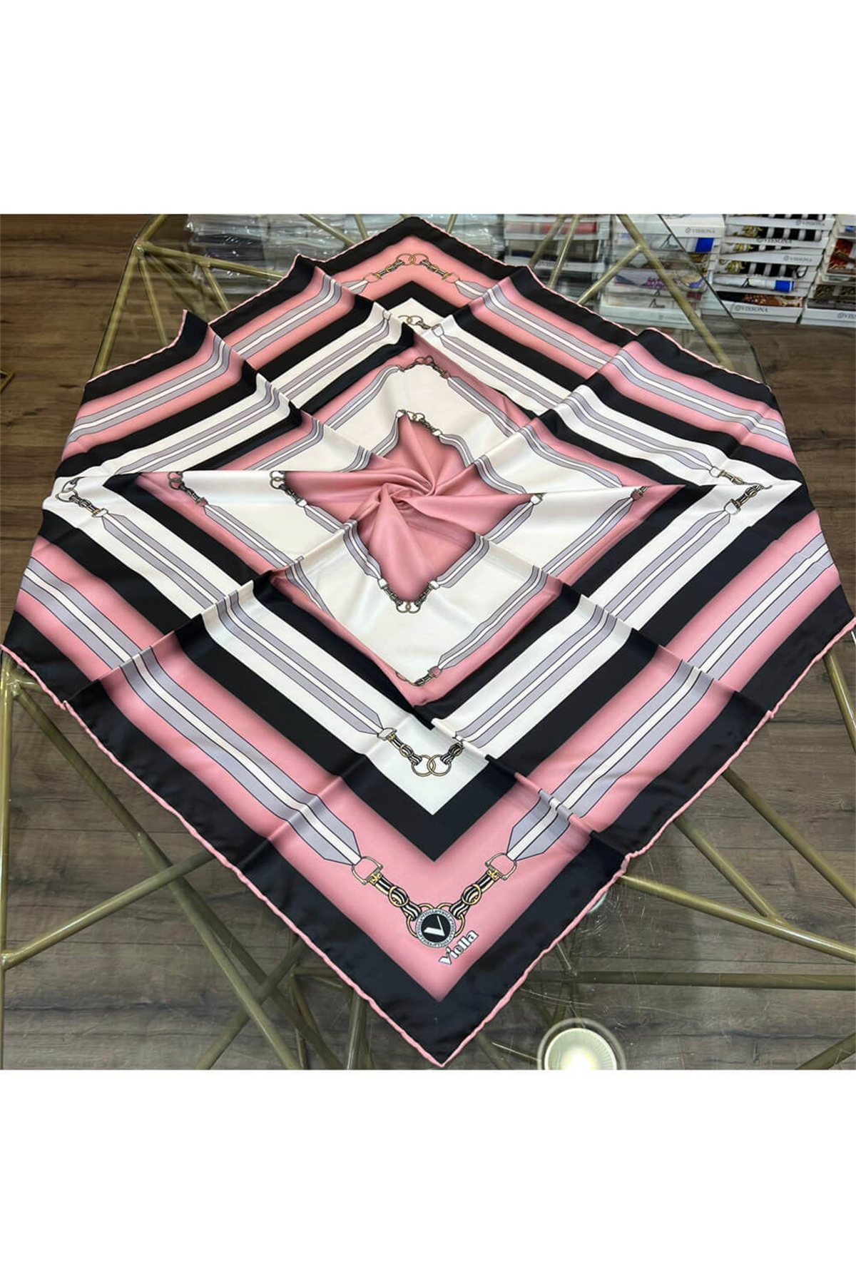 Twill Kemer Desenli Pudra Renkli 90x90 Eşarp (İpek İçermez) Dikim Şekli : El Dikişi