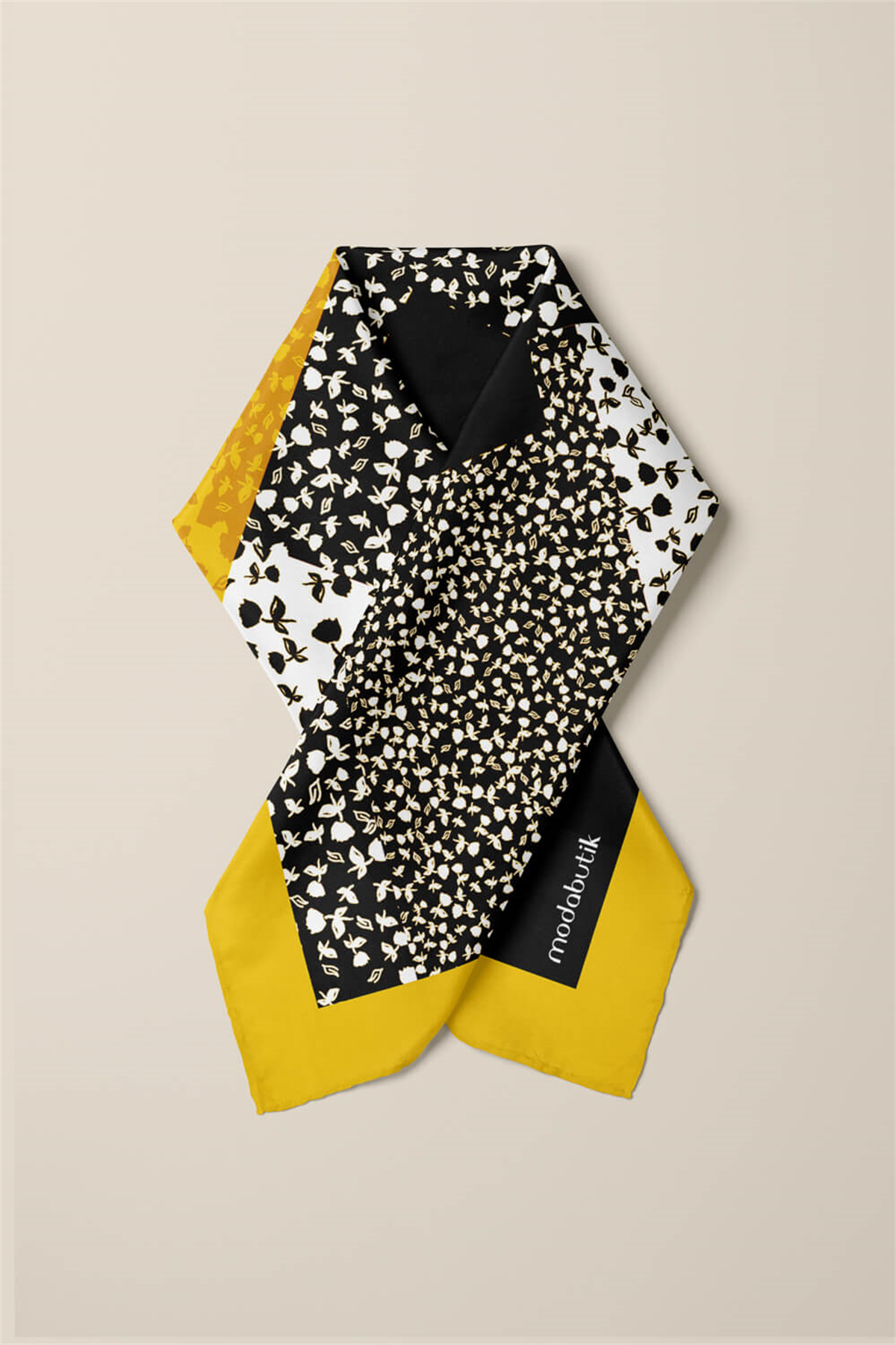 F119 Kadın Egzotik Desenli Bandana 50x50 Siyah DG0473-22