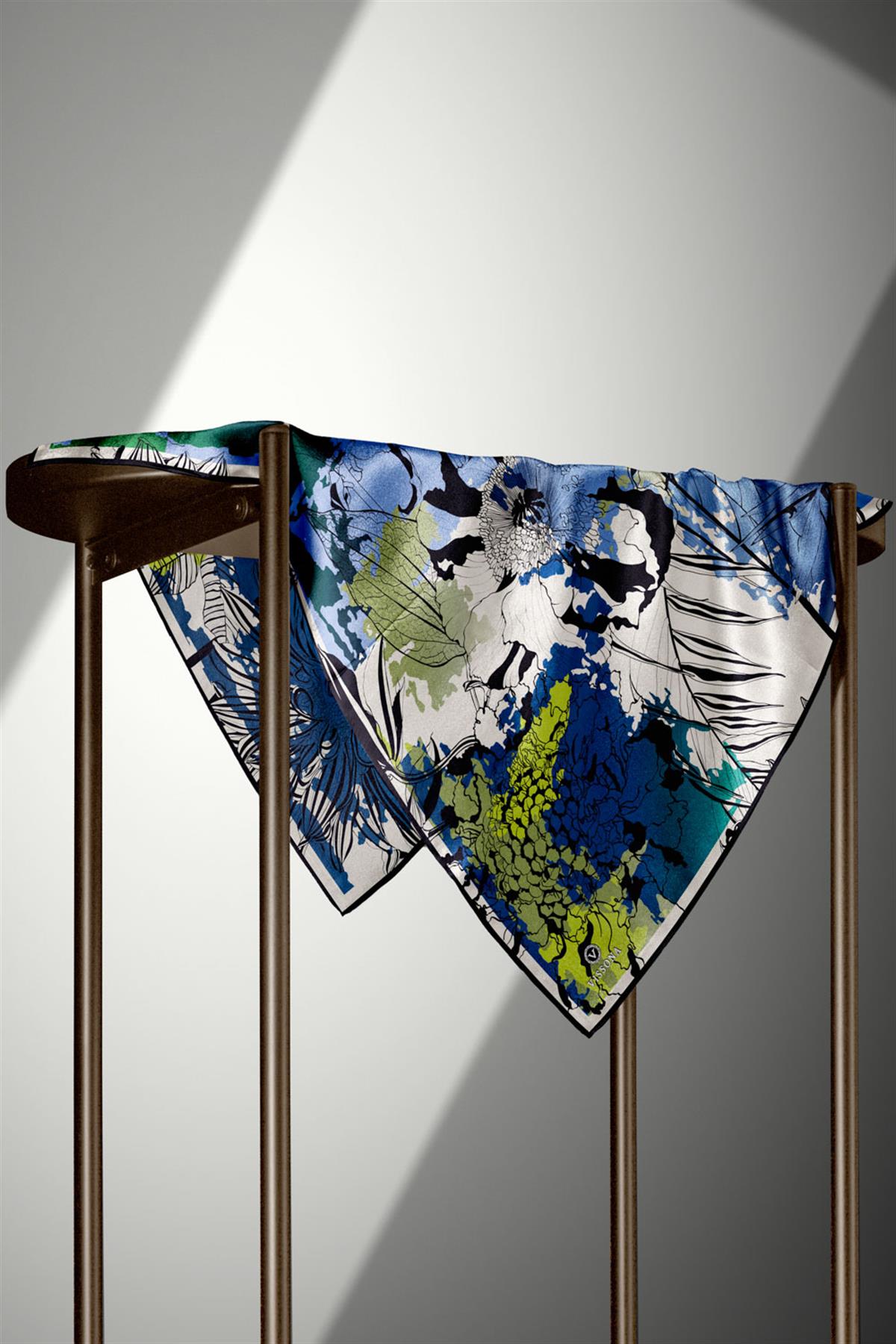 %100 Twill İpek Yaprak Desenli Lacivert - Haki Renkli 90x90 Eşarp Dikim Şekli : El Dikişi