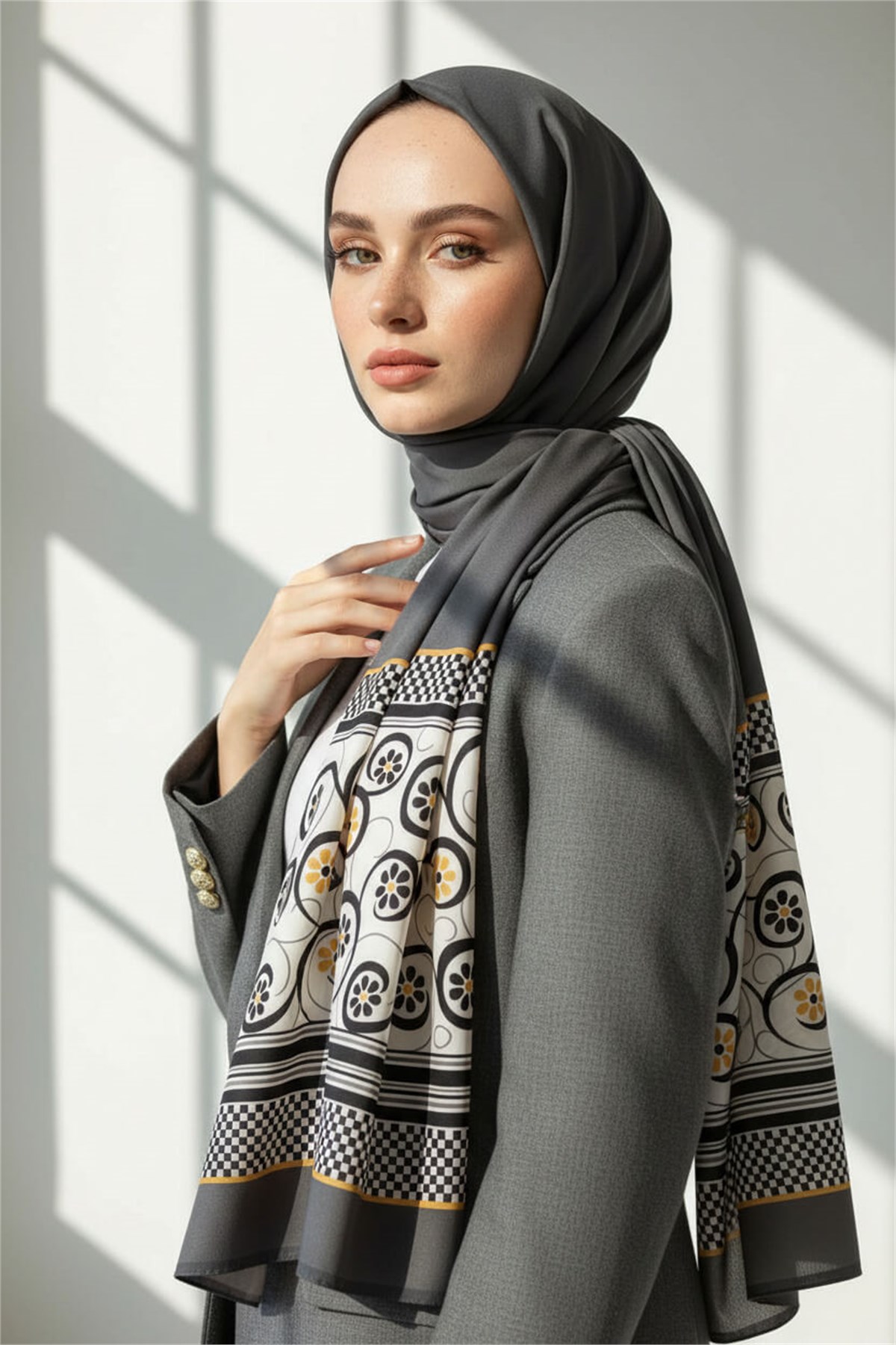 KREP KENAR MOTİFİ ÇİÇEK DESENLİ GRİ RENKLİ 75X195 KIRIŞMAZ ŞAL