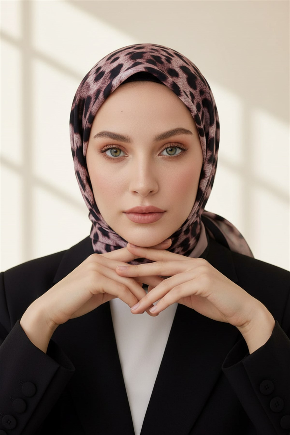 KREP LEOPAR DESENLİ PUDRA RENKLİ 75X195 KIRIŞMAZ ŞAL