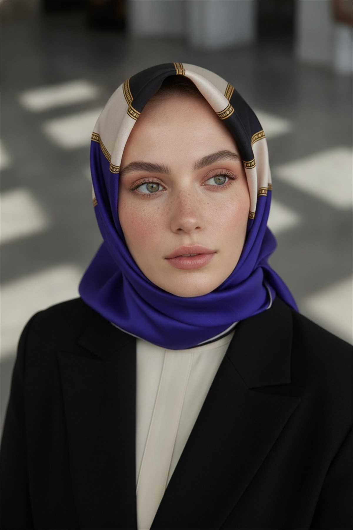 %100 Twill İpek Eşarp 90x90 Çizgili Barok Detaylı El Dikişli Kadın Eşarp