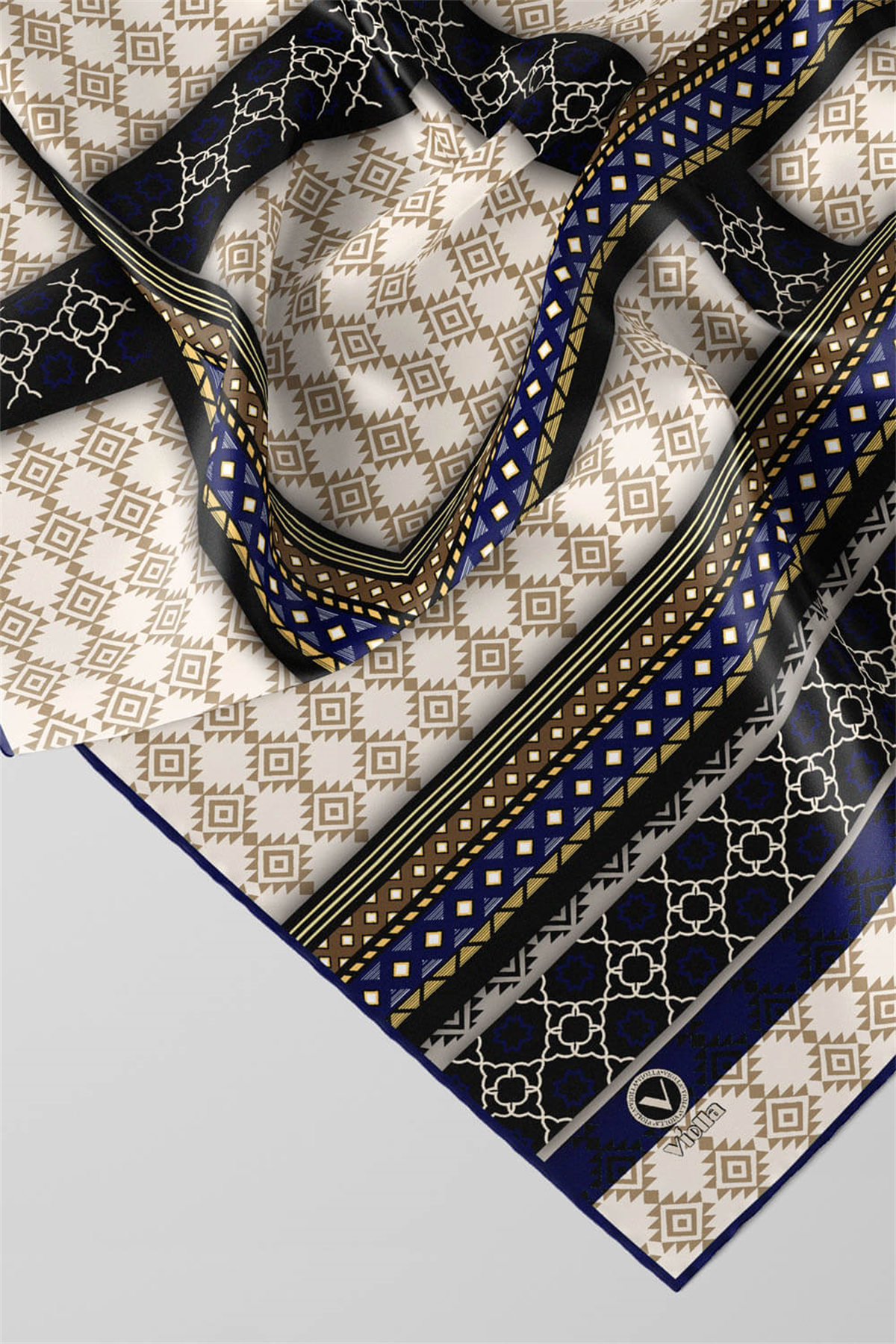 Twill Etnik Desenli Lacivert Renkli 90x90 Eşarp (İpek İçermez) Kenar Dikiş Şekli El Dikişli