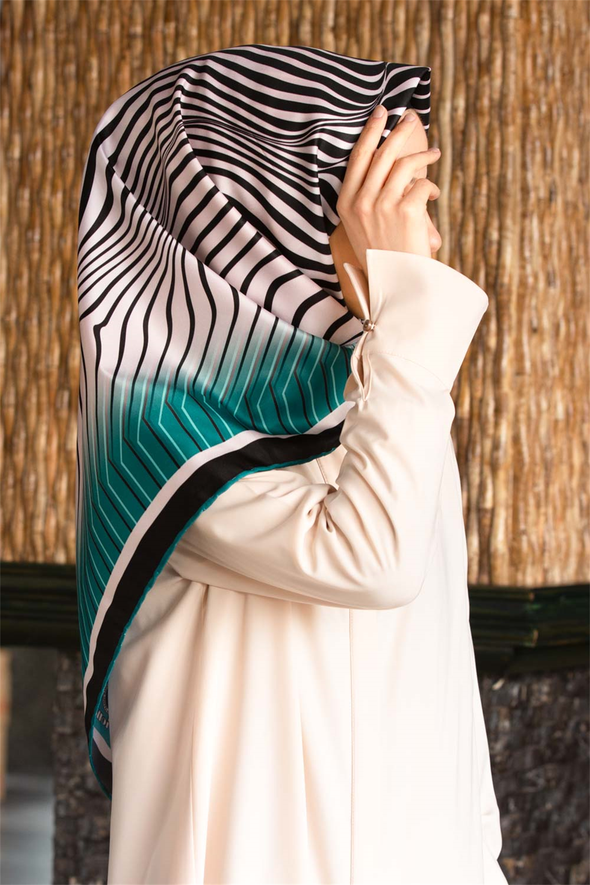 Twill Çizgili Desenli Petrol Yeşili Renkli 90x90 Eşarp (İpek İçermez)