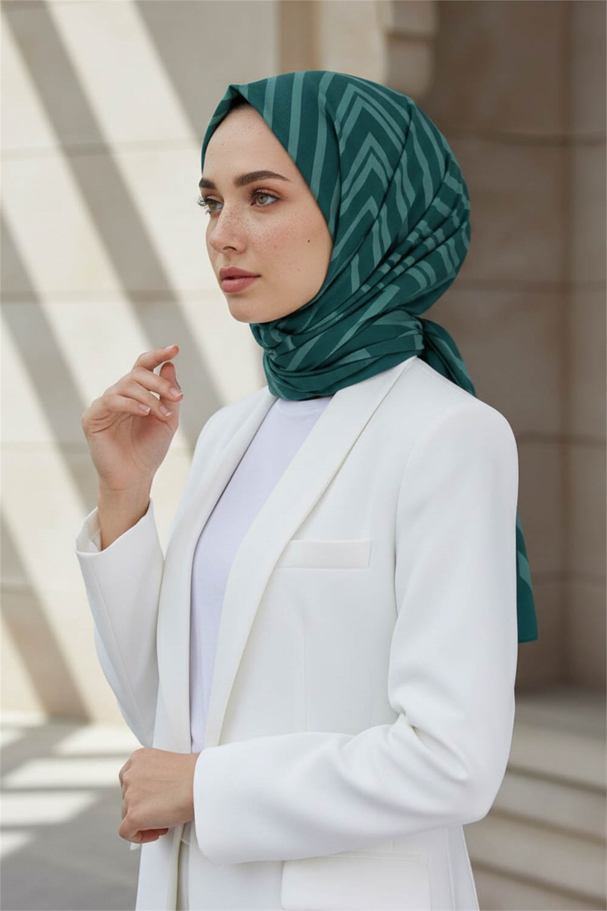 KREP ZİGZAG DESENLİ PETROL YEŞİLİ RENKLİ 75X195 KIRIŞMAZ ŞAL