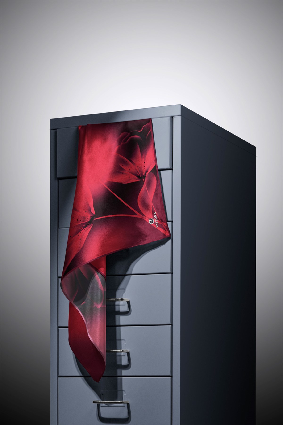 %100 Twill İpek Çiçek Desenli Bordo Renkli 90x90 Eşarp Dikim Şekli : El Dikişi