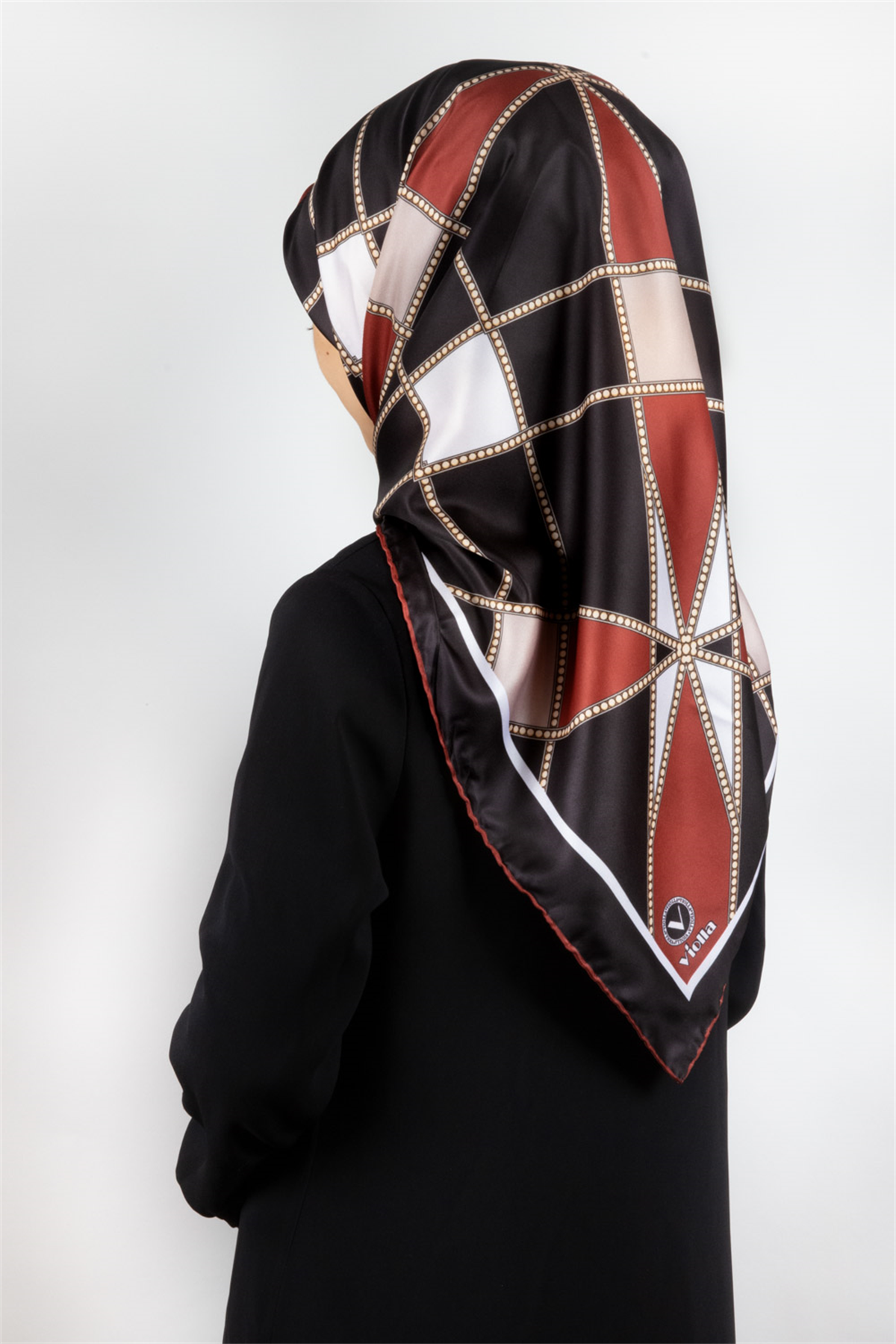 Twill Gold Detaylı Geometrik Çiçekli Desenli Bordo Renkli 90x90 Eşarp (İpek İçermez) Kenar Dikiş Şekli El Dikişli