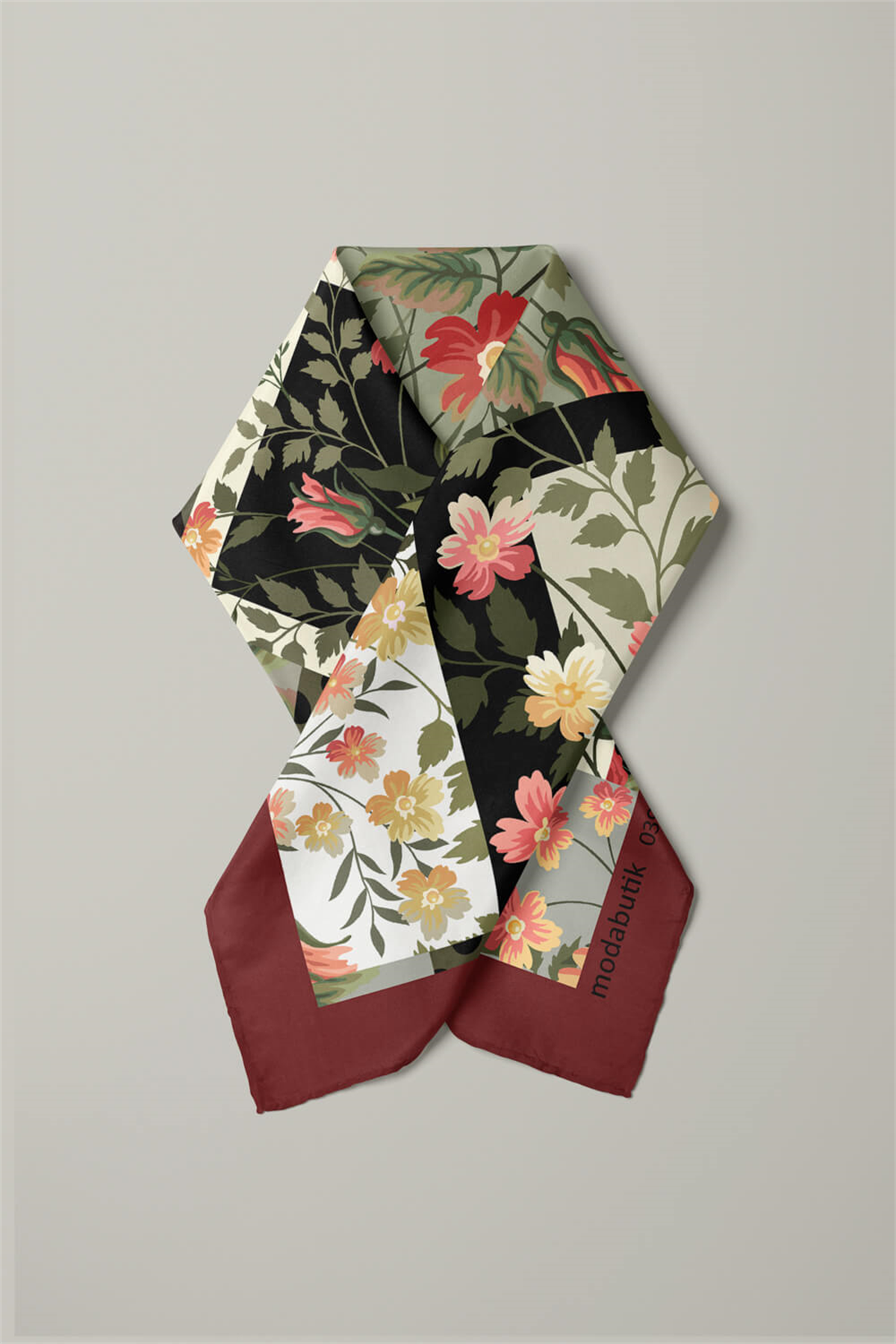 Y31 Kadın Patchwork Desenli Bandana 50x50 Yeşil DG0390-22