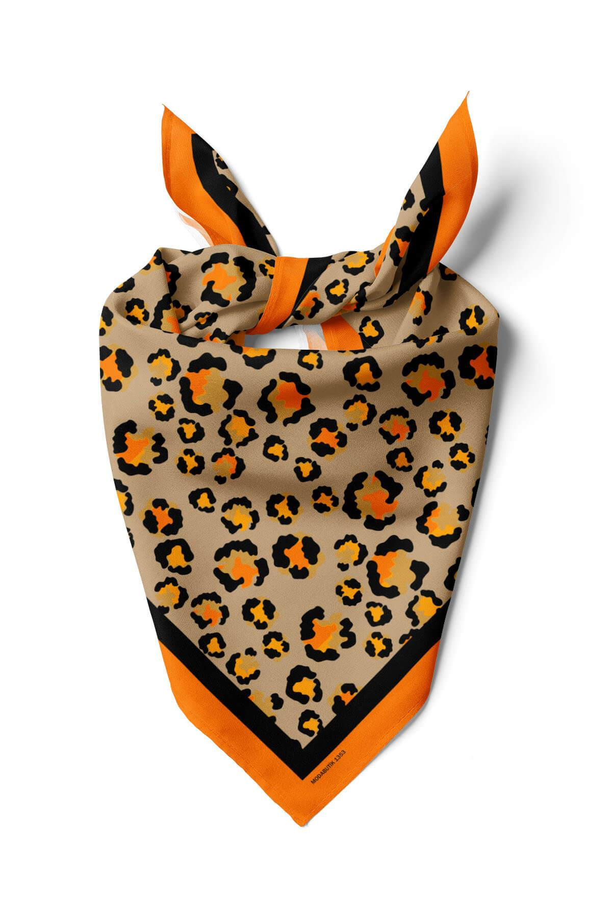 Z66 Kadın Krem Benek Desenli 50x50 Bandana