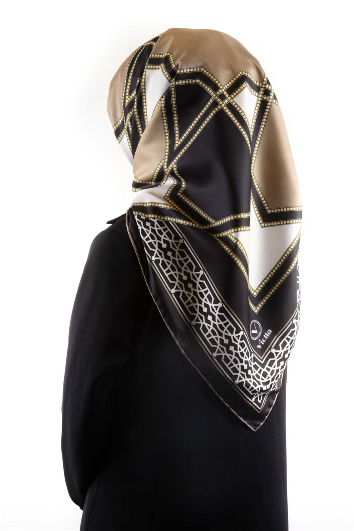 Twill Osmanlı Çini Desenli Bej Renkli 90x90 Eşarp (İpek İçermez)Kenar Dikiş Şekli El Dikişli