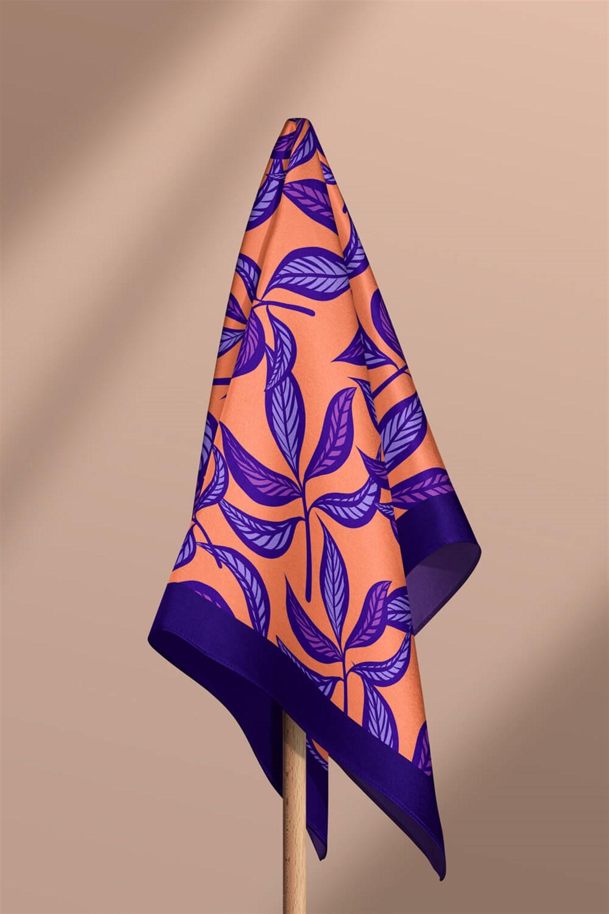 Kadın Mor Turuncu Basil Desenli 50x50 Bandana HYL DG0801-22