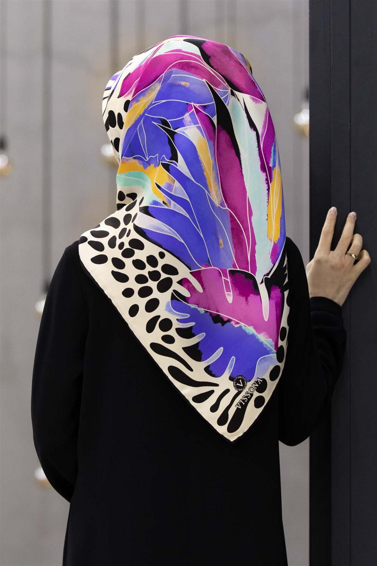 %100 Twill İpek Amazon Desenli Saks - Fuşya Renkli 90x90 Eşarp Kenar Dikiş Şekli El Dikişli