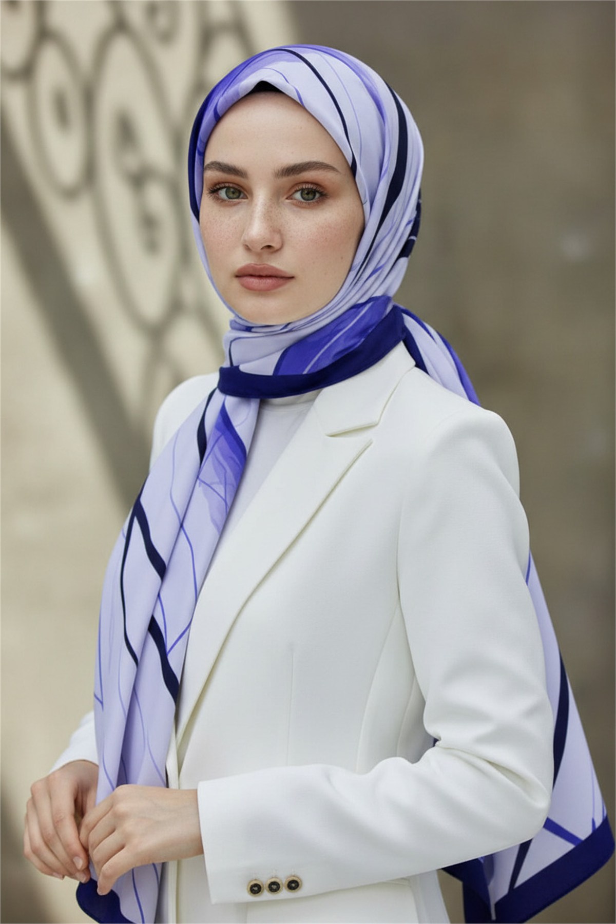 KREP ÇİZGİ DESENLİ LACİVERT RENKLİ 75X195 KIRIŞMAZ ŞAL
