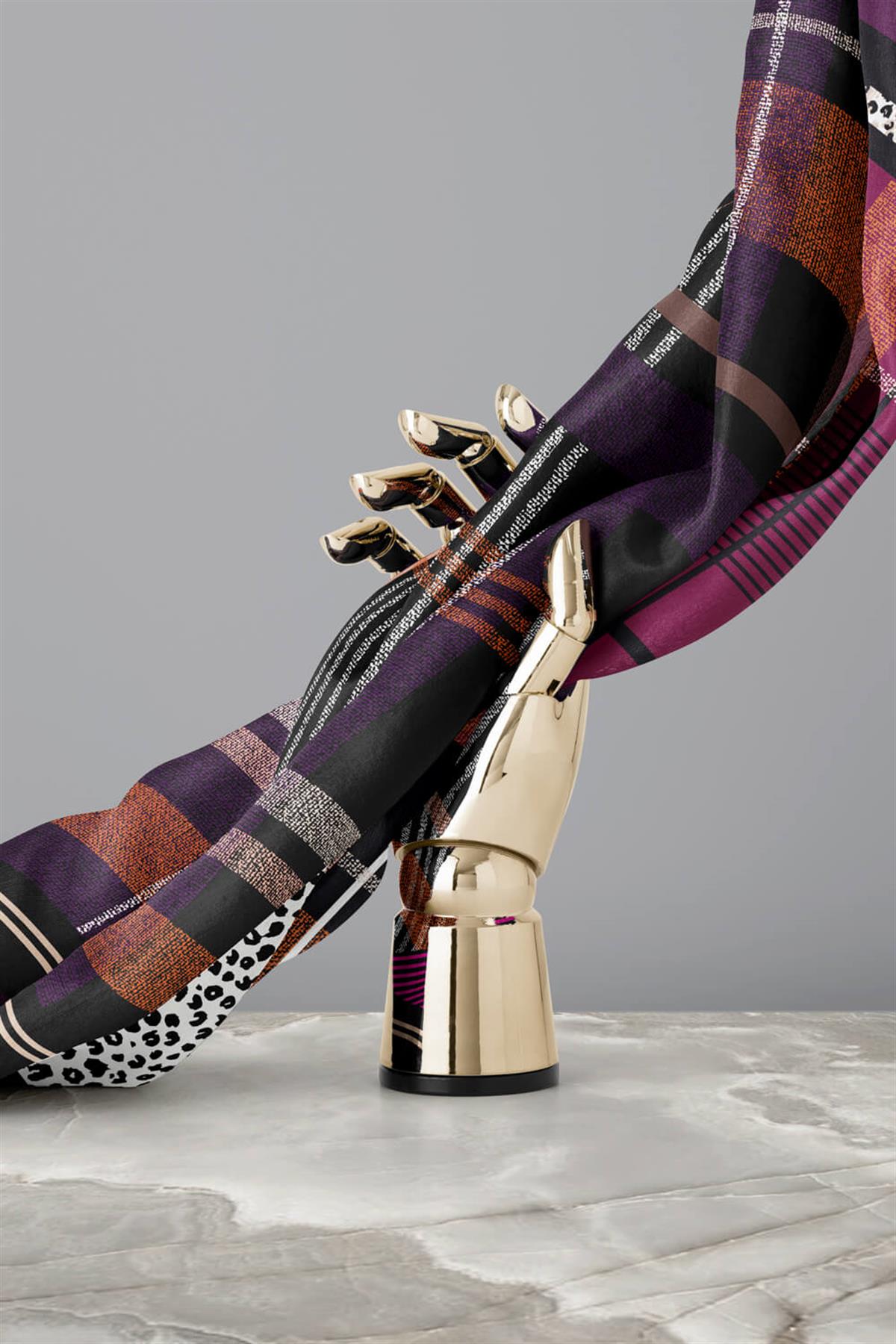 %100 Twill İpek Ekoseli Ve Leopar Desenli Mürdüm - Taba Renkli 90x90 Eşarp Dikim Şekli : El Dikişi